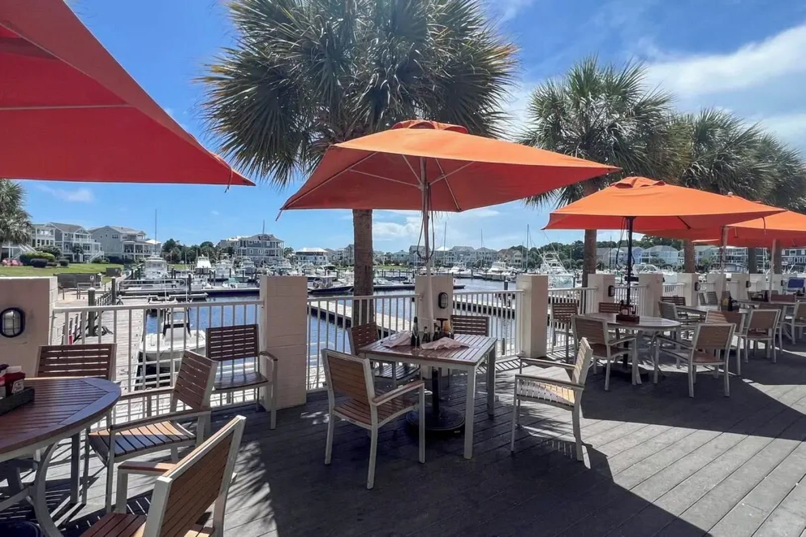 Marina & Pool: Roomy Golf-view Home in Southport