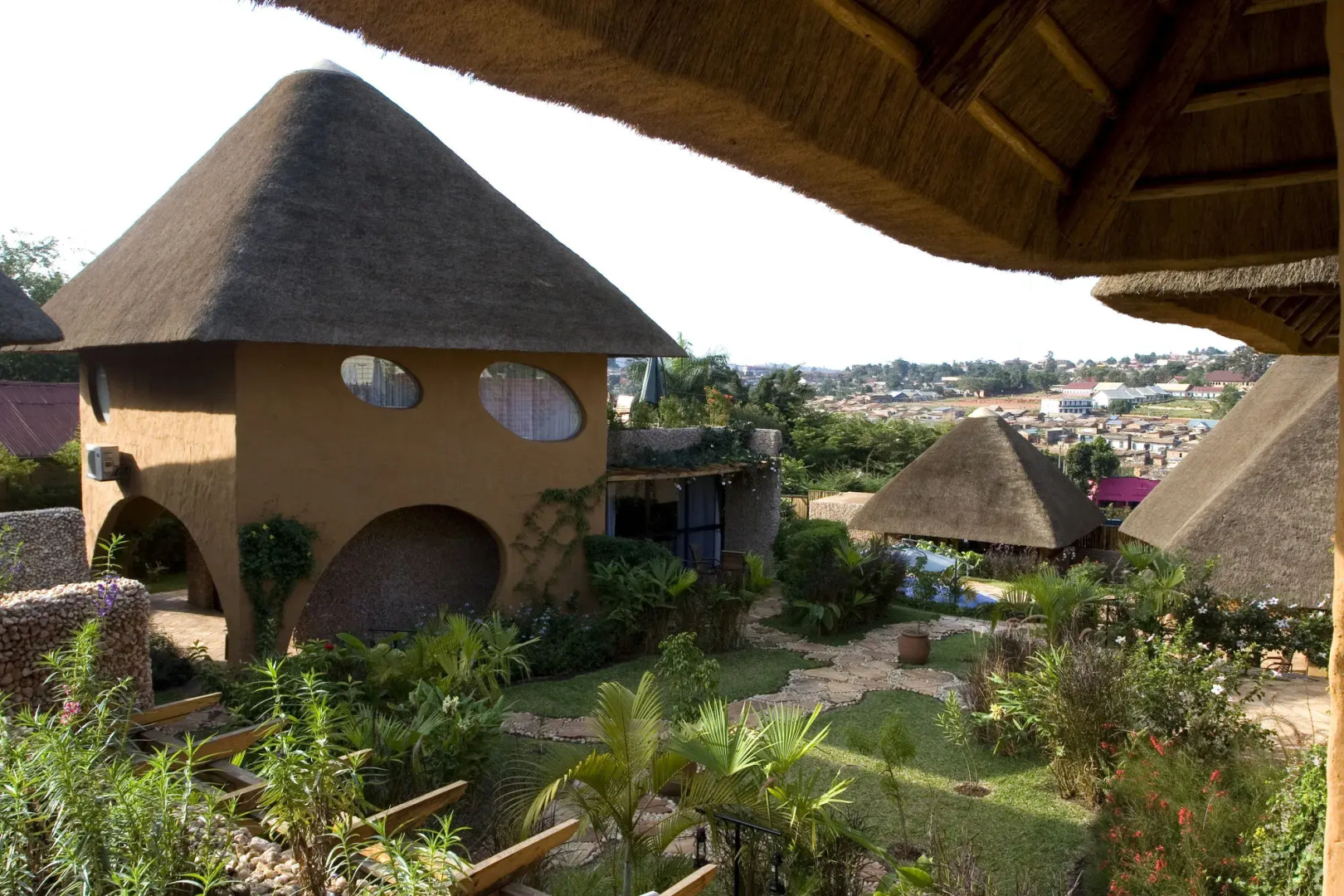 Le Petit Village Hotel & Spa