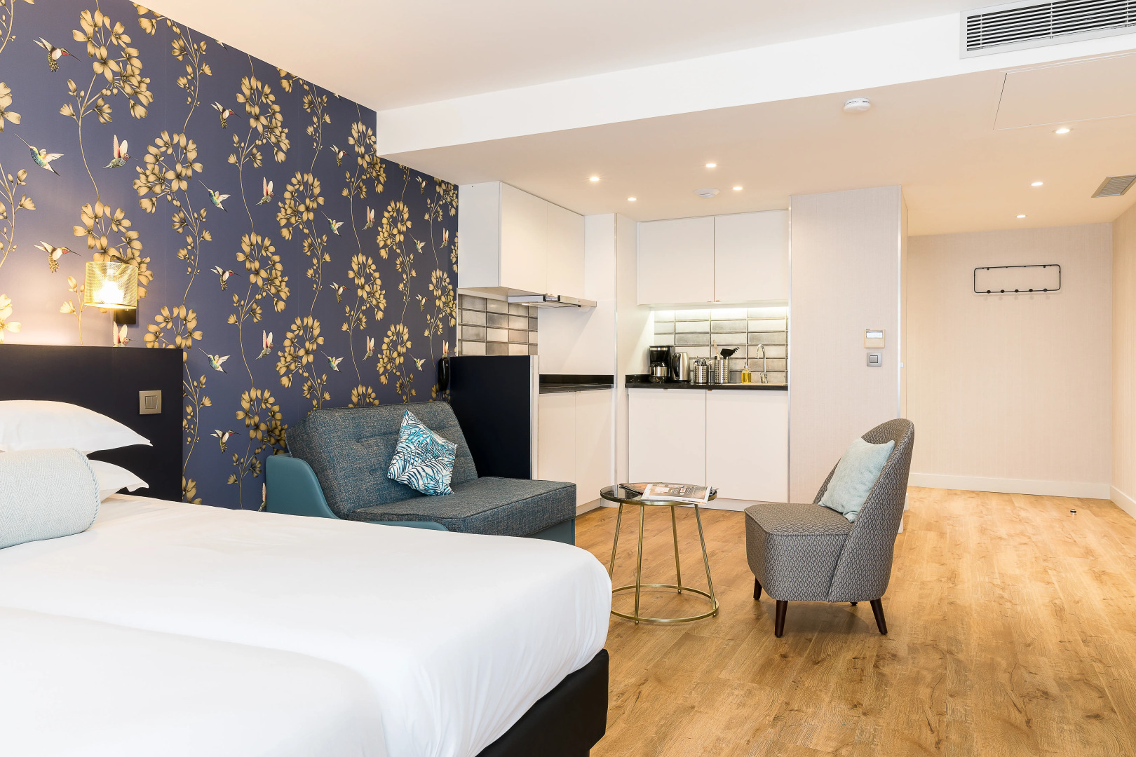 CADET Residence by Collection VESPER