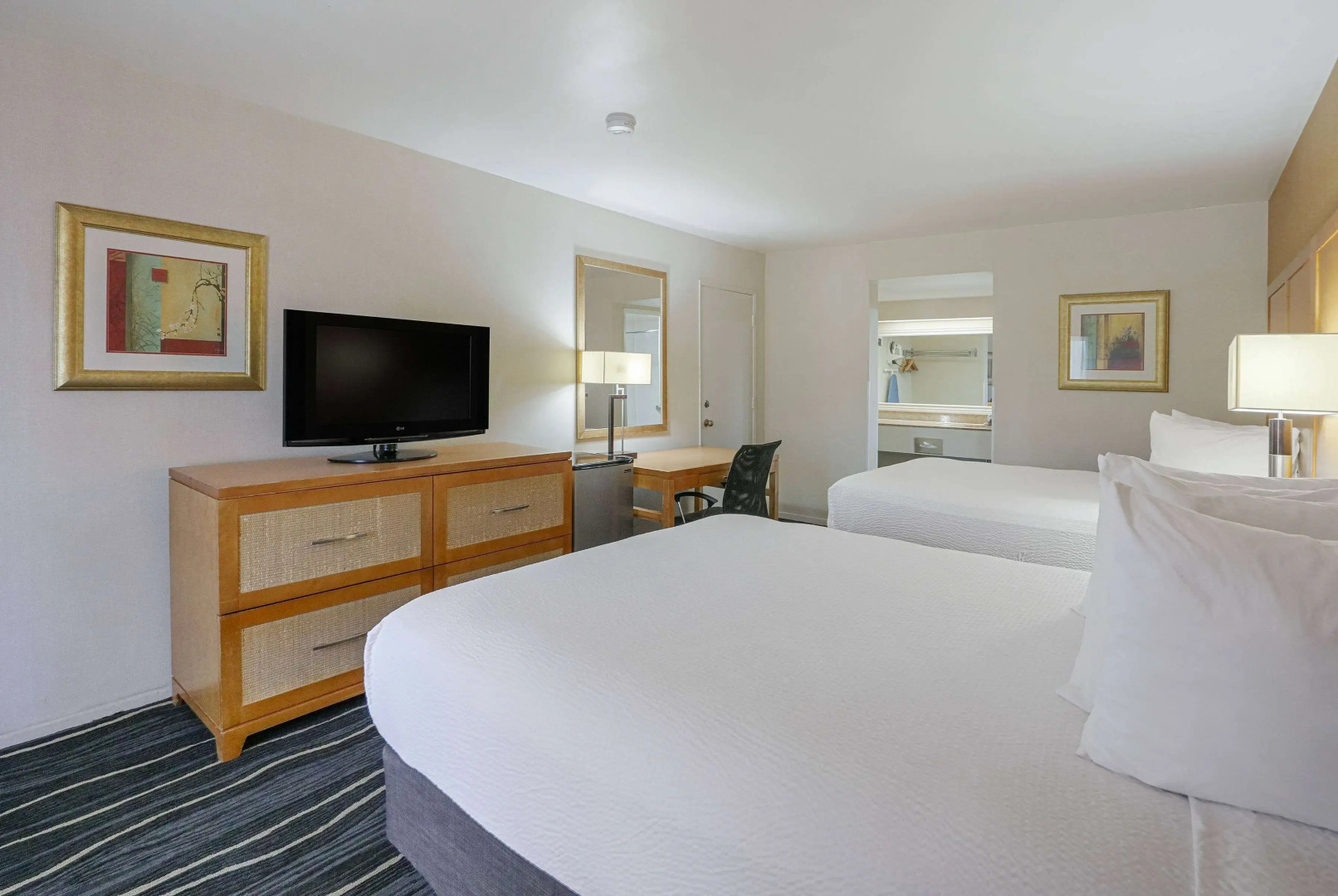 Ramada by Wyndham Costa Mesa/Newport Beach
