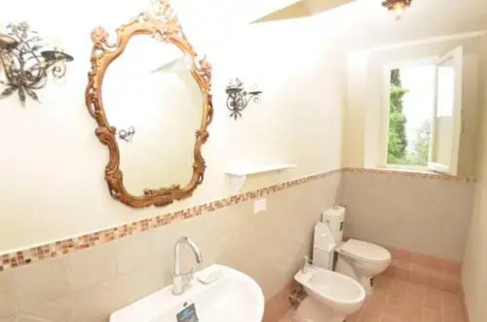 Massarosa Garden Cottage