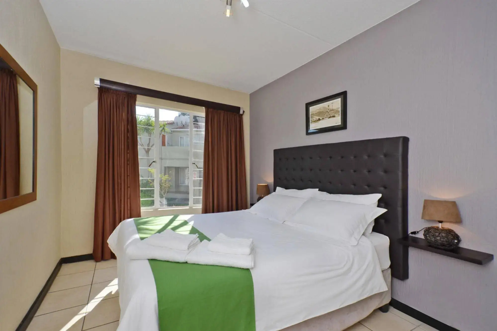 Jozi Apartments - Radiokop
