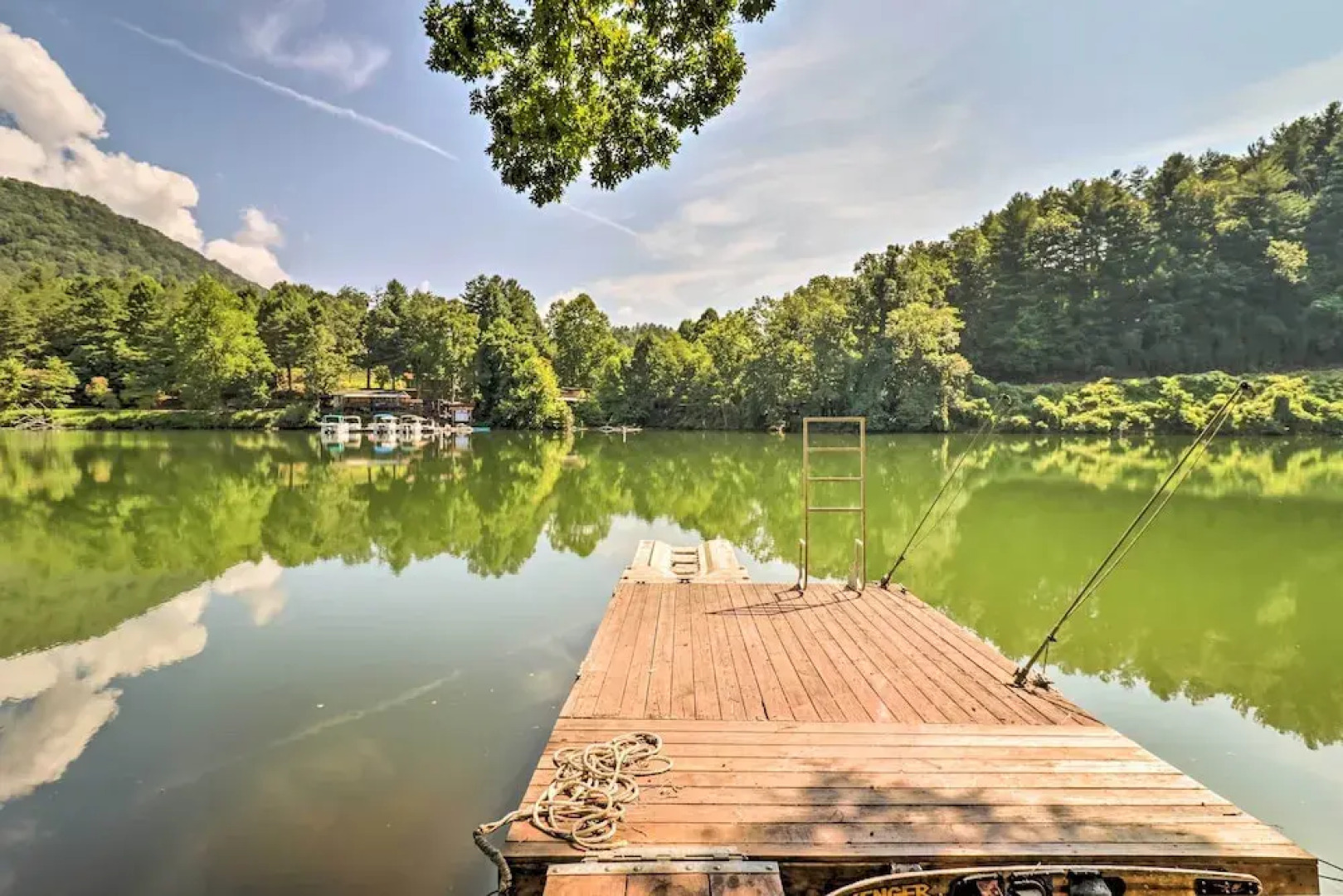Lake Santeetlah Escape w/ Kayaks, Boat Slip & More