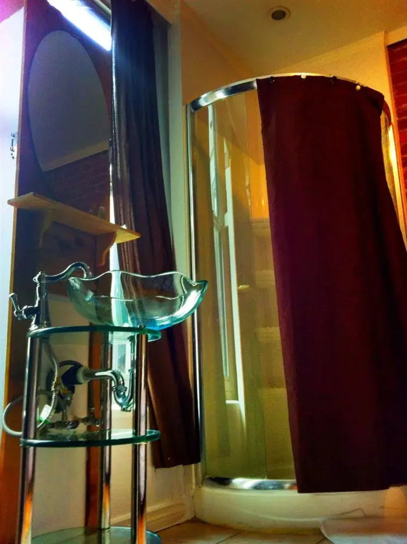 The Celebrities Hotel