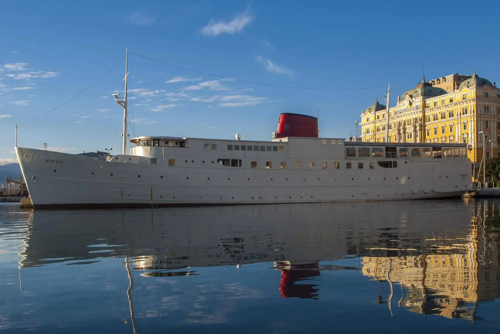 Botel Marina - Hostel