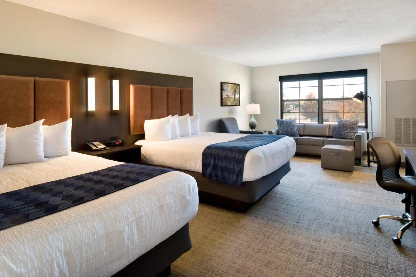 Clubhouse Hotel Suites Sioux Falls