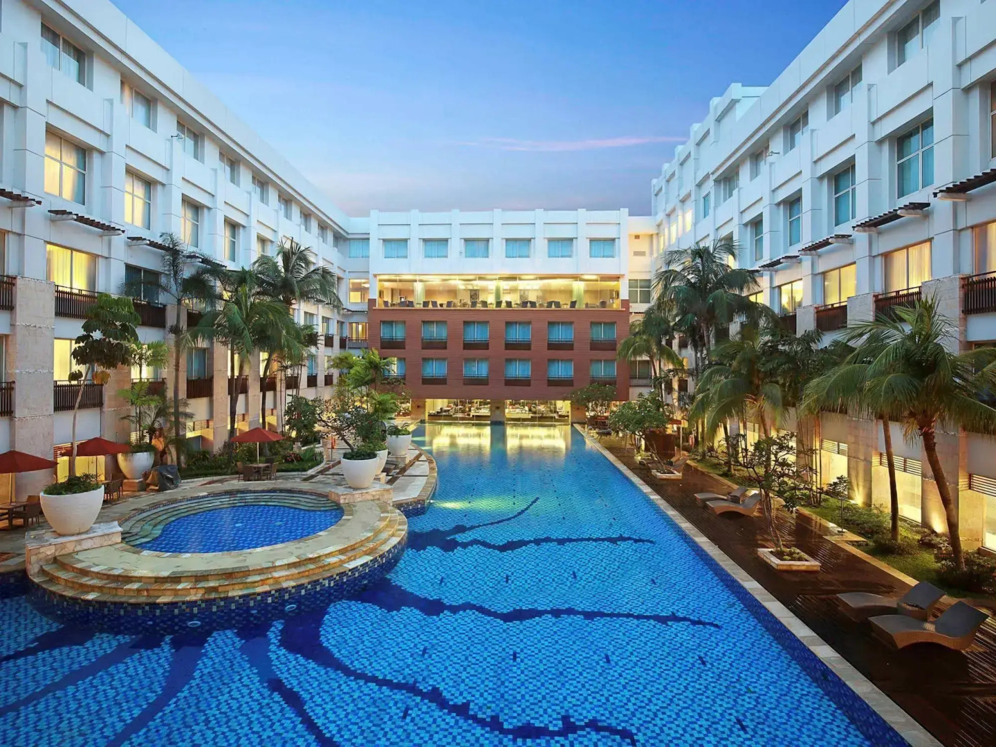 Novotel Jakarta Mangga Dua Square Hotel