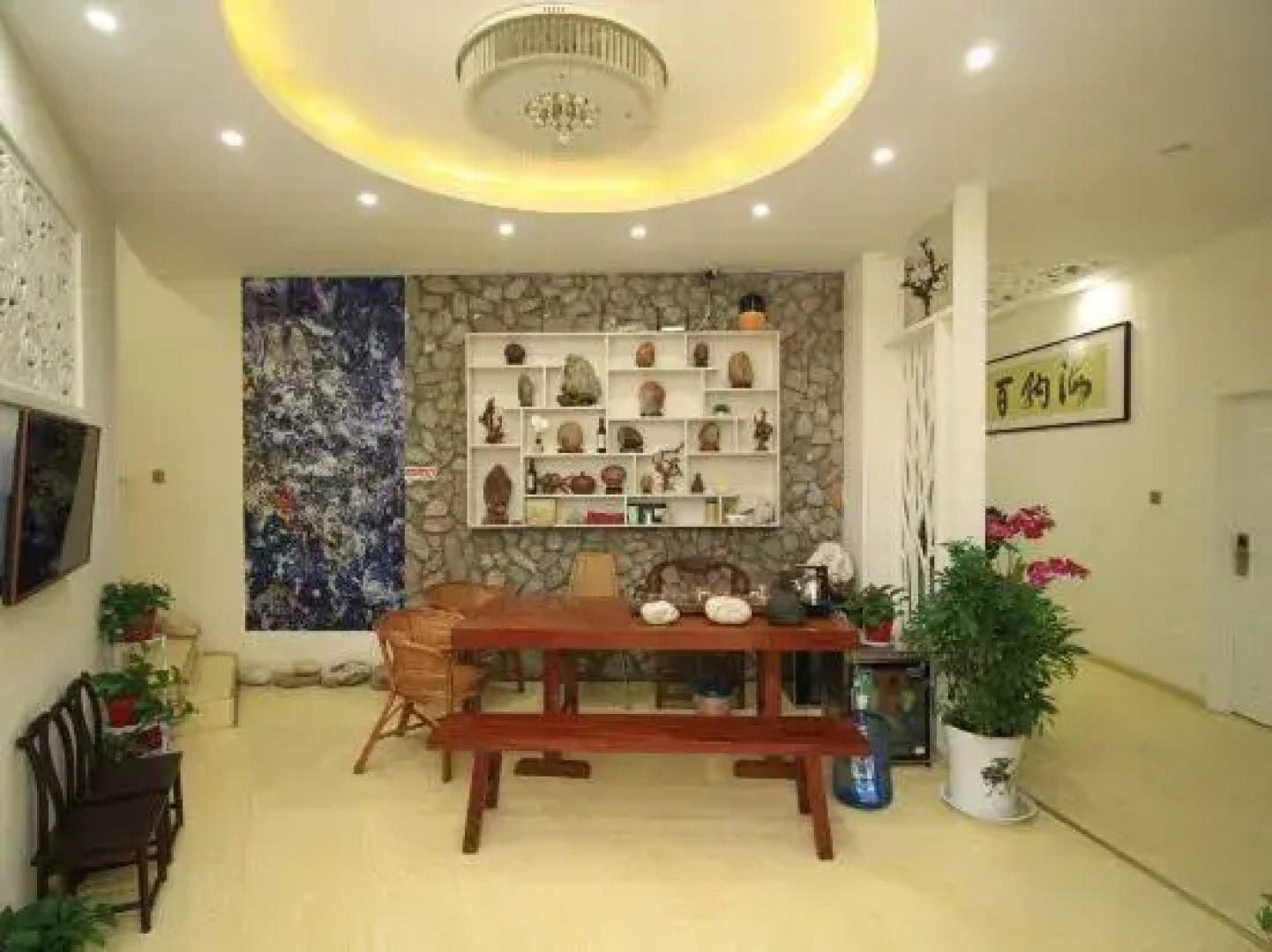 Love in Long Island Theme Inn