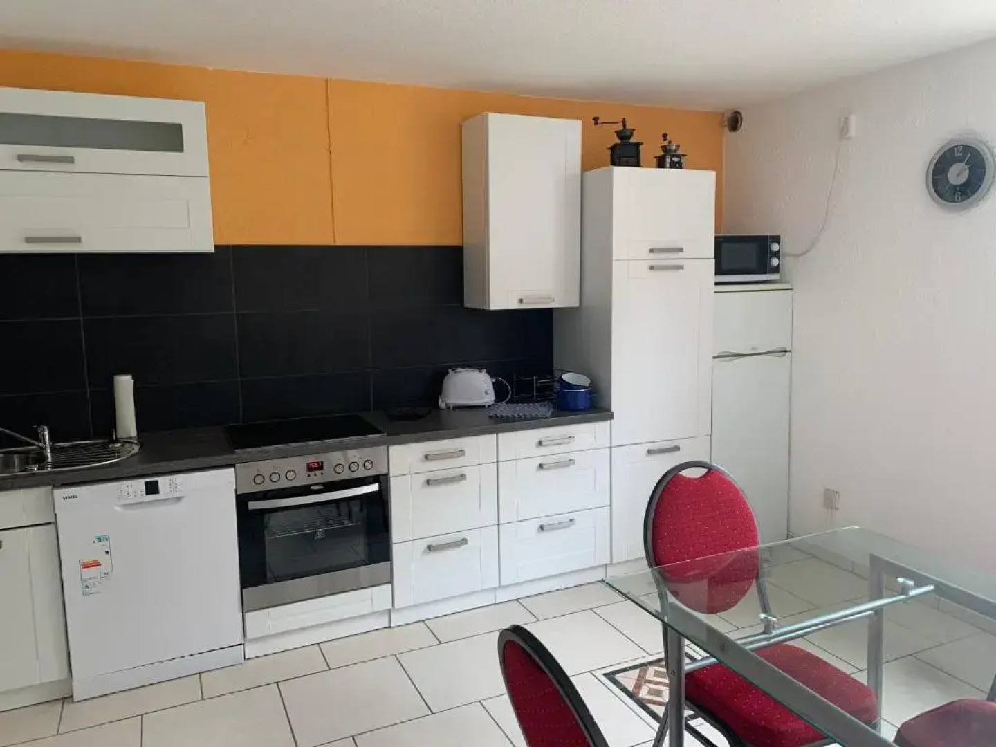 Ferienwohnung 1 Souterrainfenster