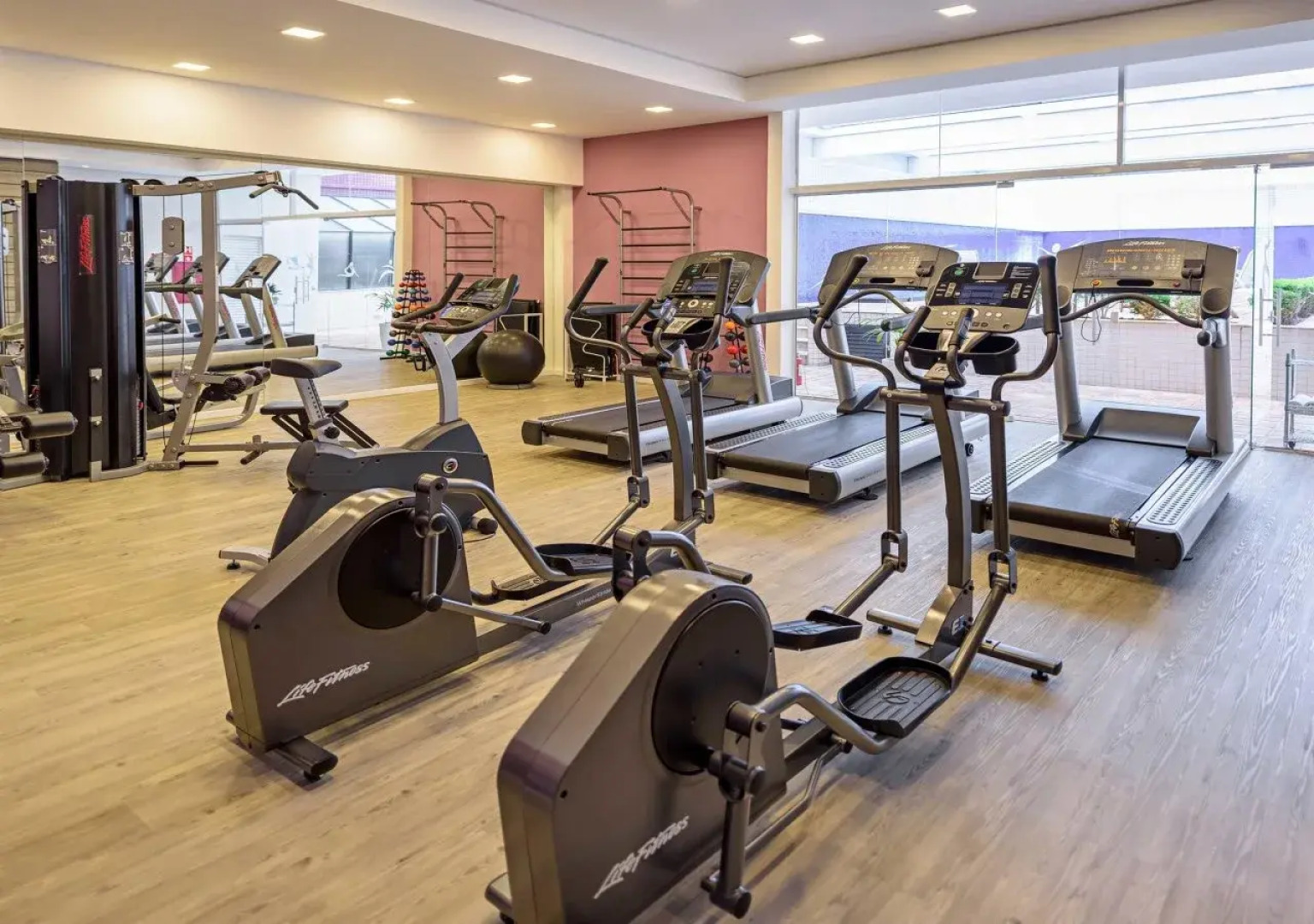 Mercure Curitiba Batel Hotel