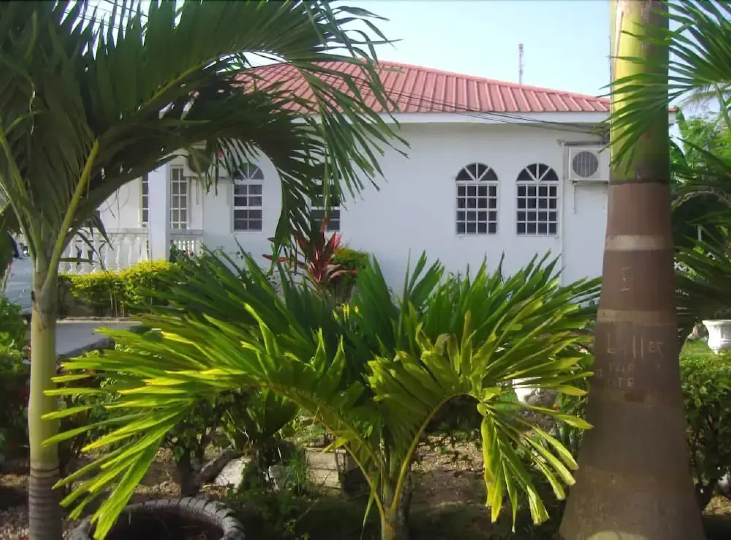 Yoli's Bed & Breakfast