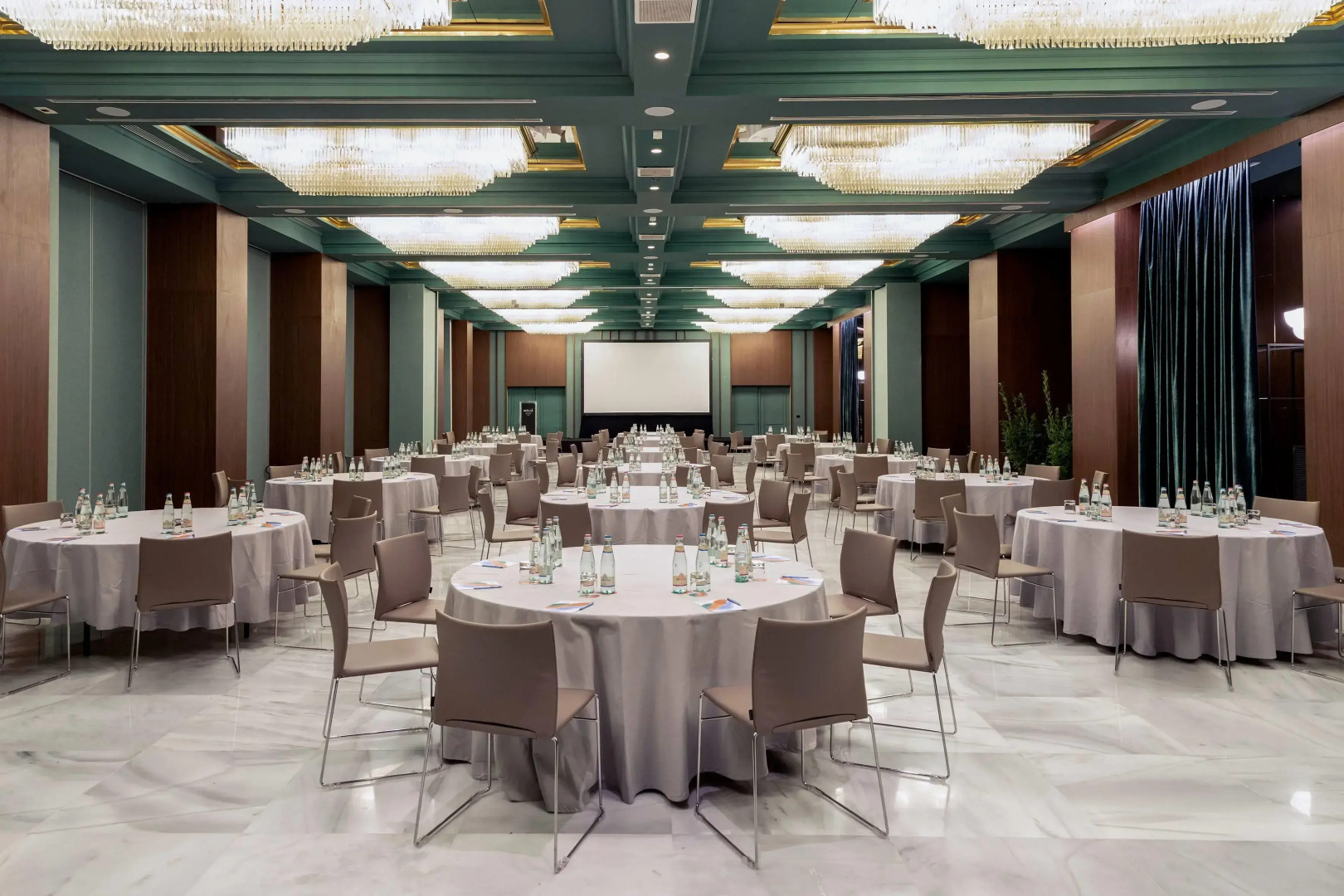 Отель Melia Milano