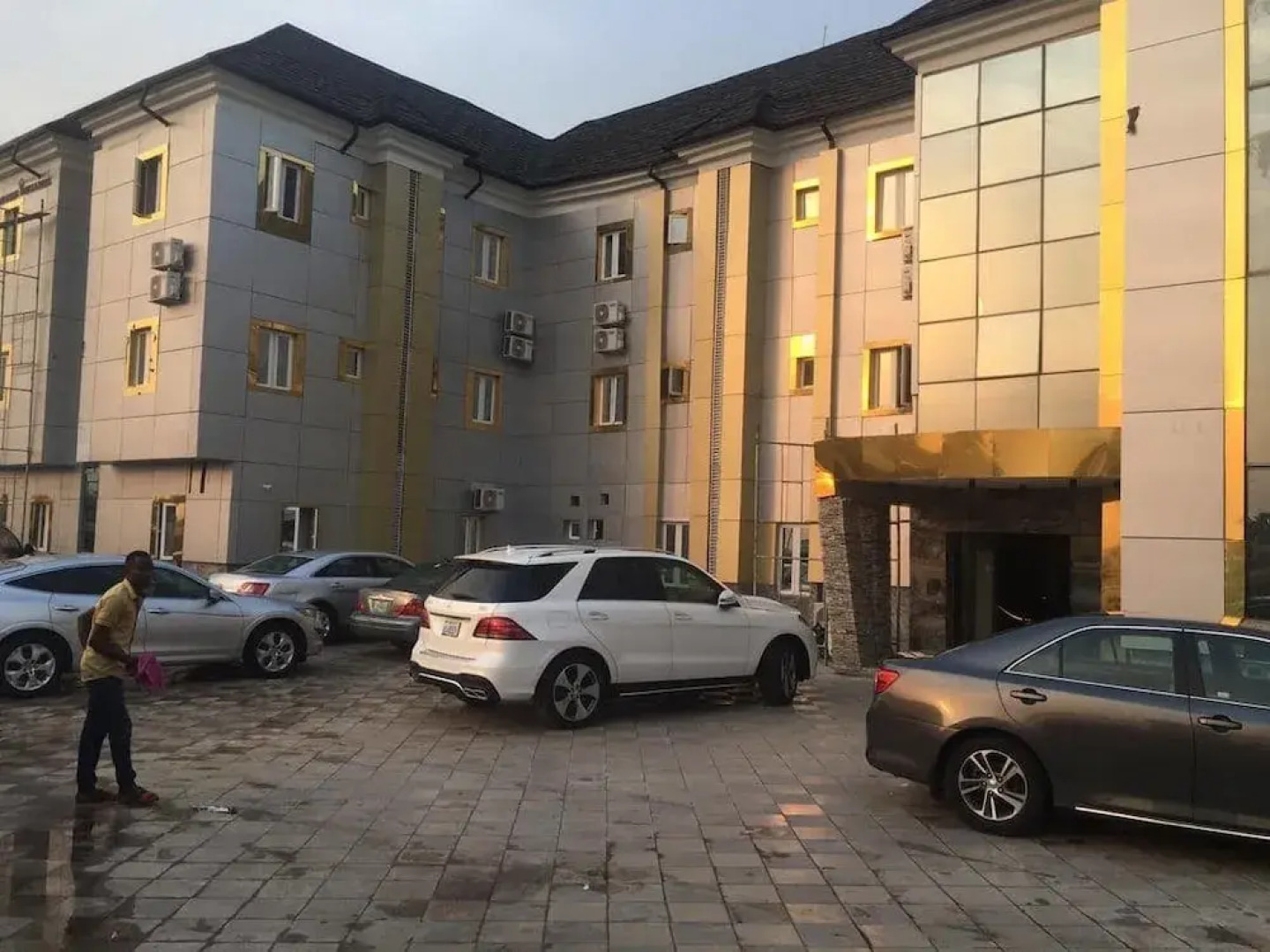 Golden Dreams Hotels and Suites Owerri