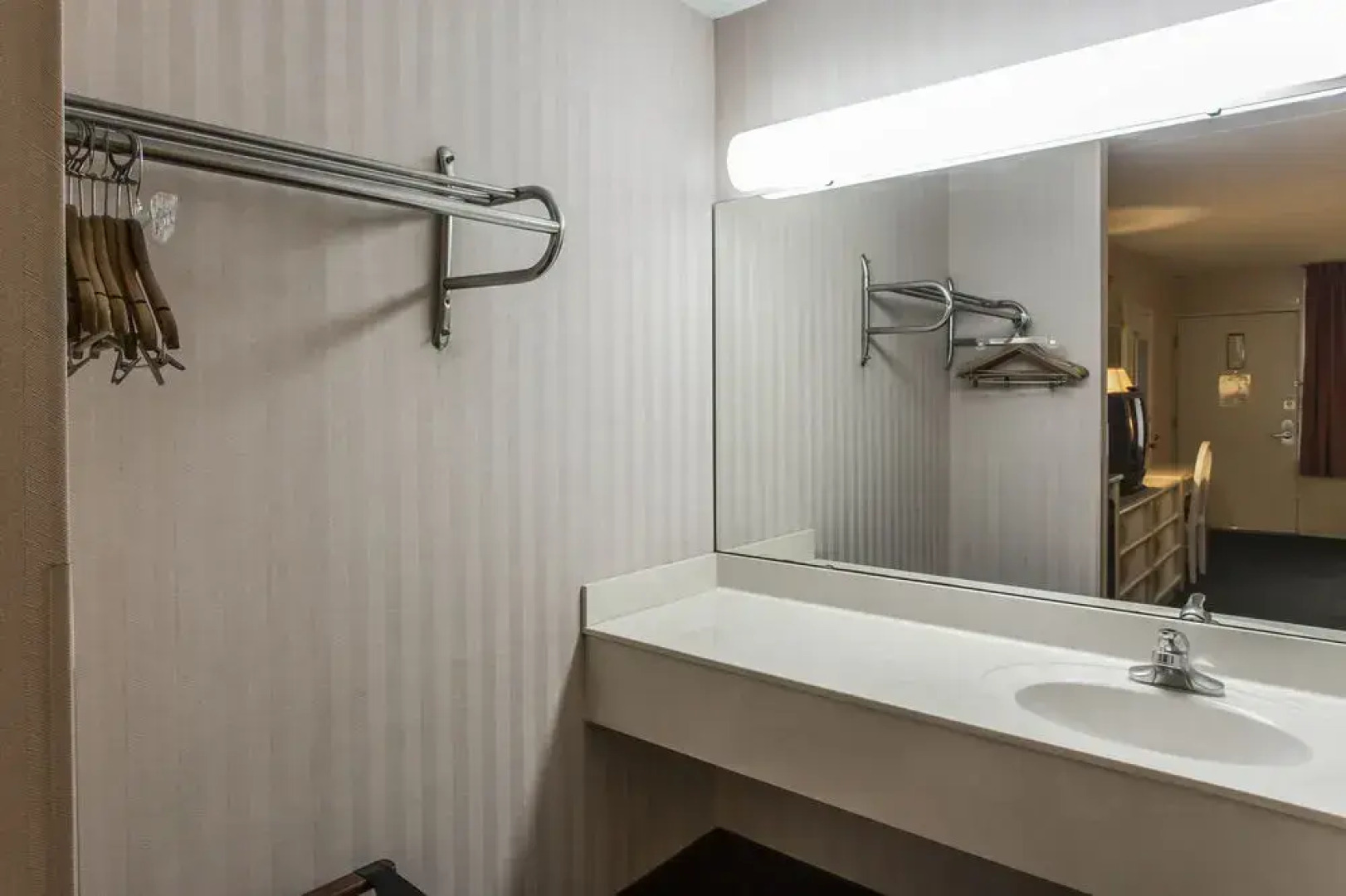 OYO Hotel Sweetwater TN West