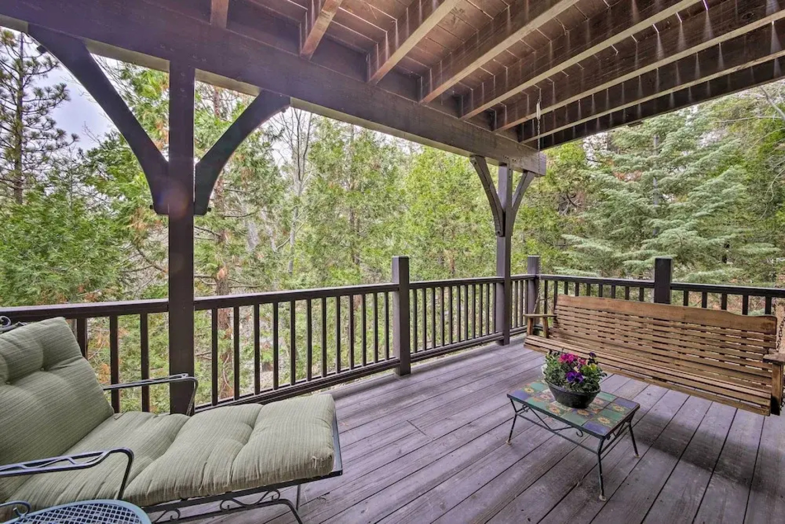 Luxe Lake Arrowhead Home w/ Deck, 3 Mi to Village!