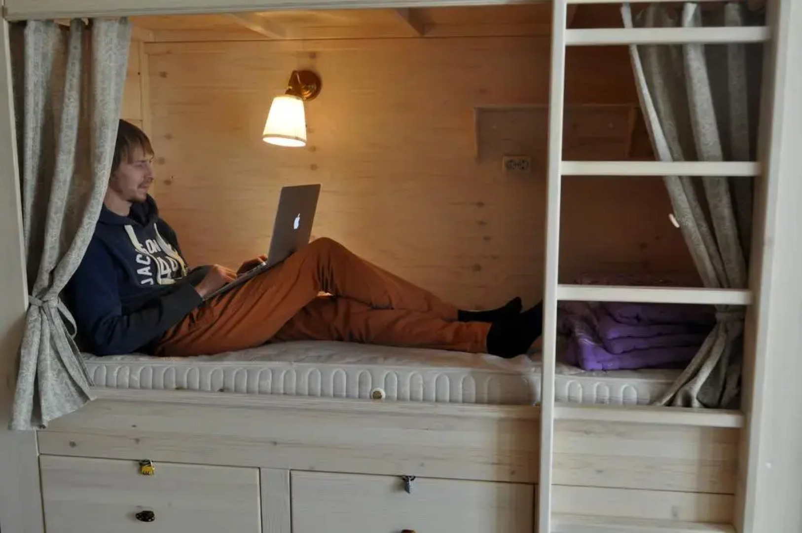 52°17' Travelcenter & Hostel