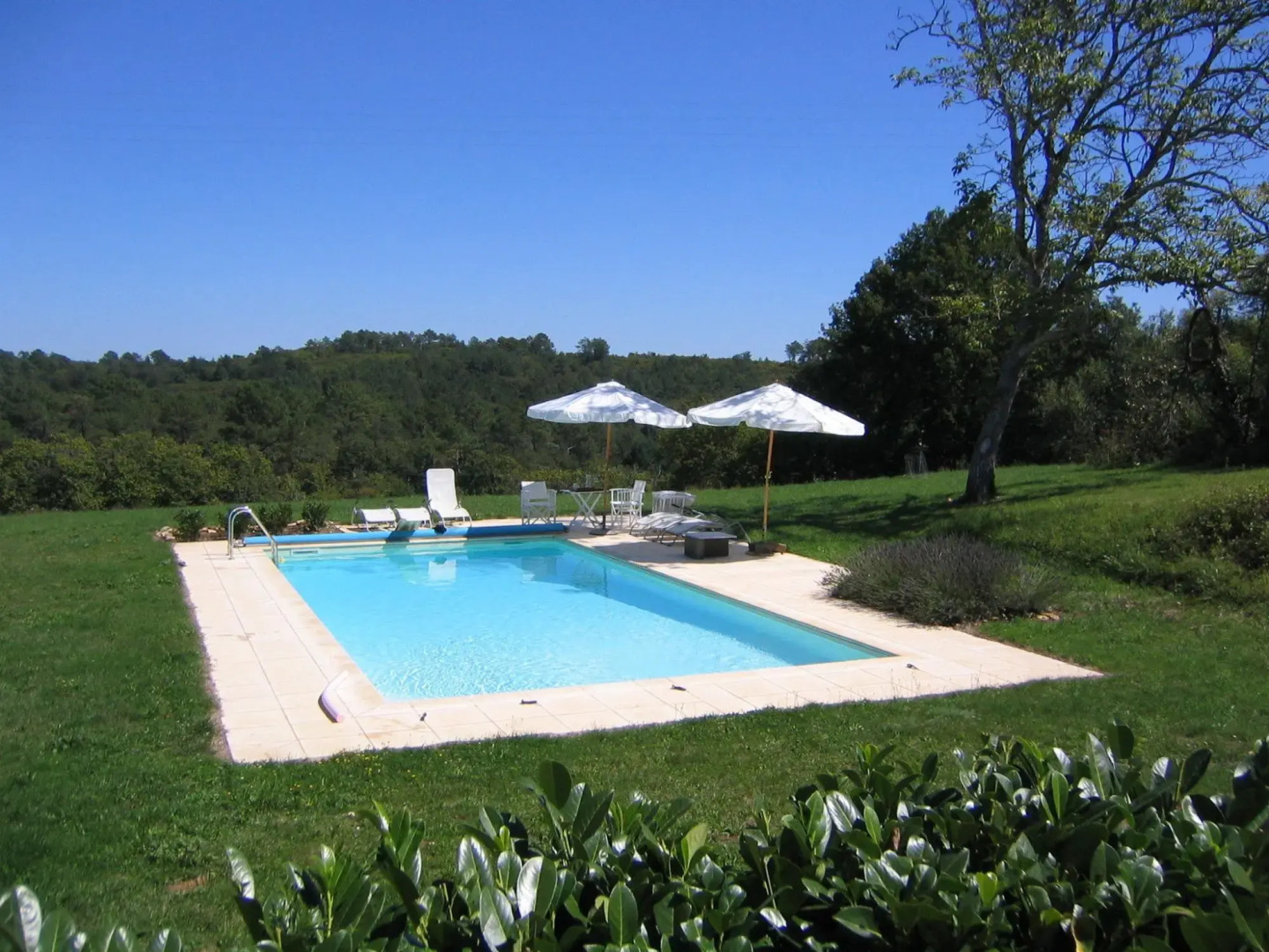 Charming Private Holiday Home With Private Tennis Court and Pool Near Cazals