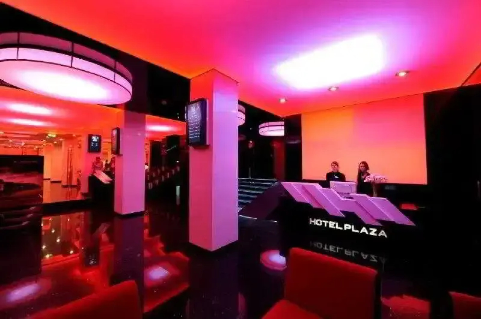 Plaza V Executive Hotel