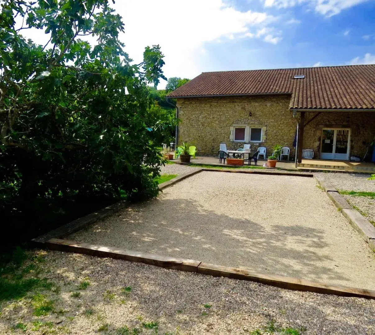 Apartment With one Bedroom in Blaignac, With Shared Pool, Furnished Garden and Wifi