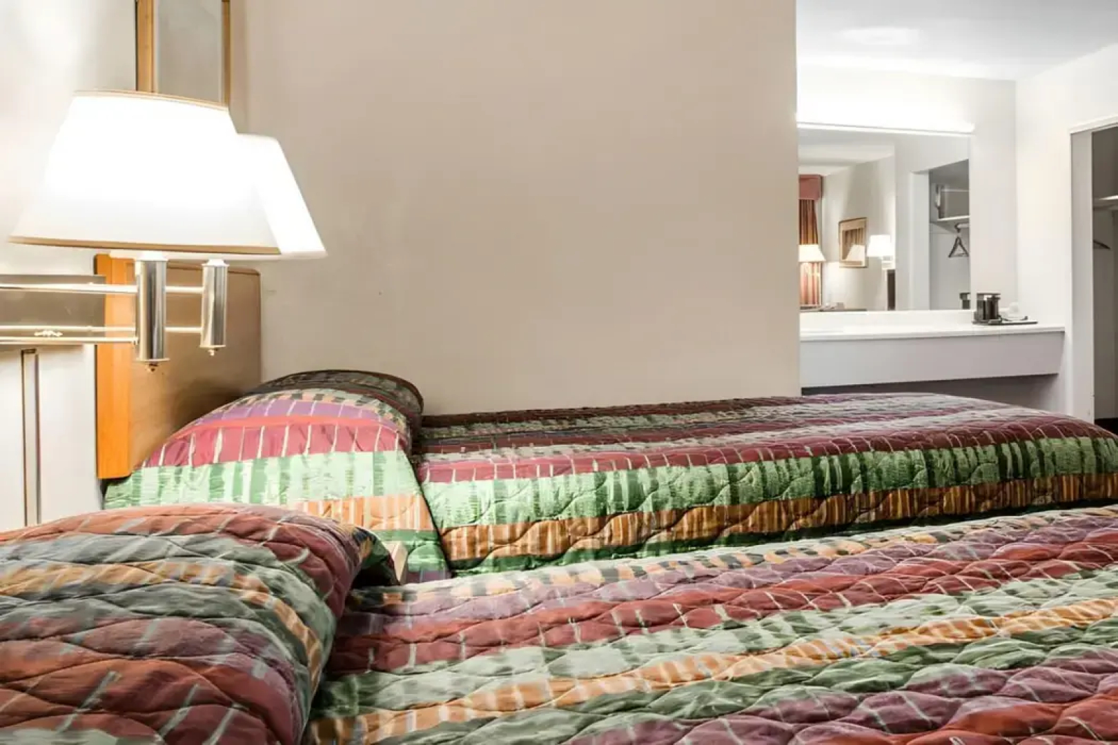 Rodeway Inn & Suites