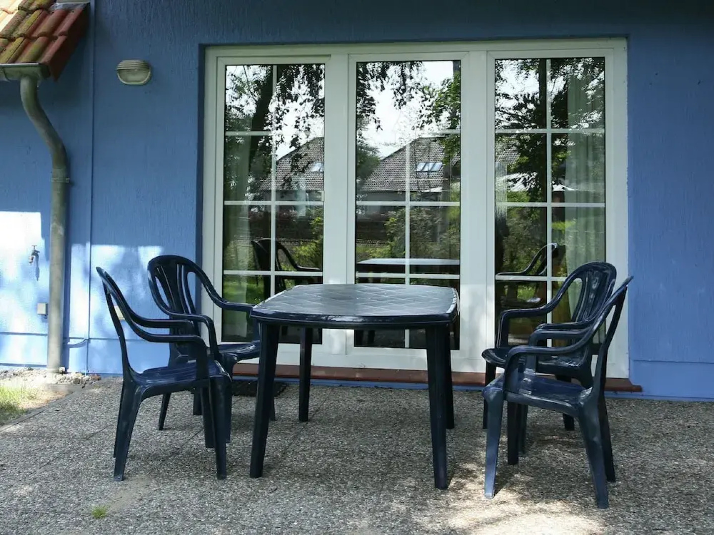 Delightful Holiday Home in Dierhagen Strand With Terrace