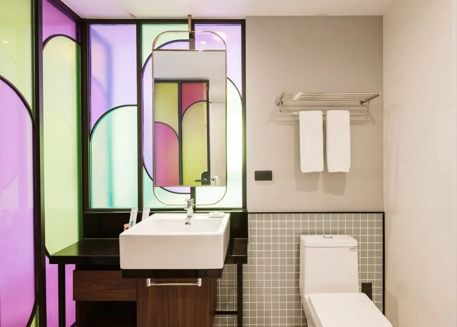 OLAH Poshtel - Taichung Station