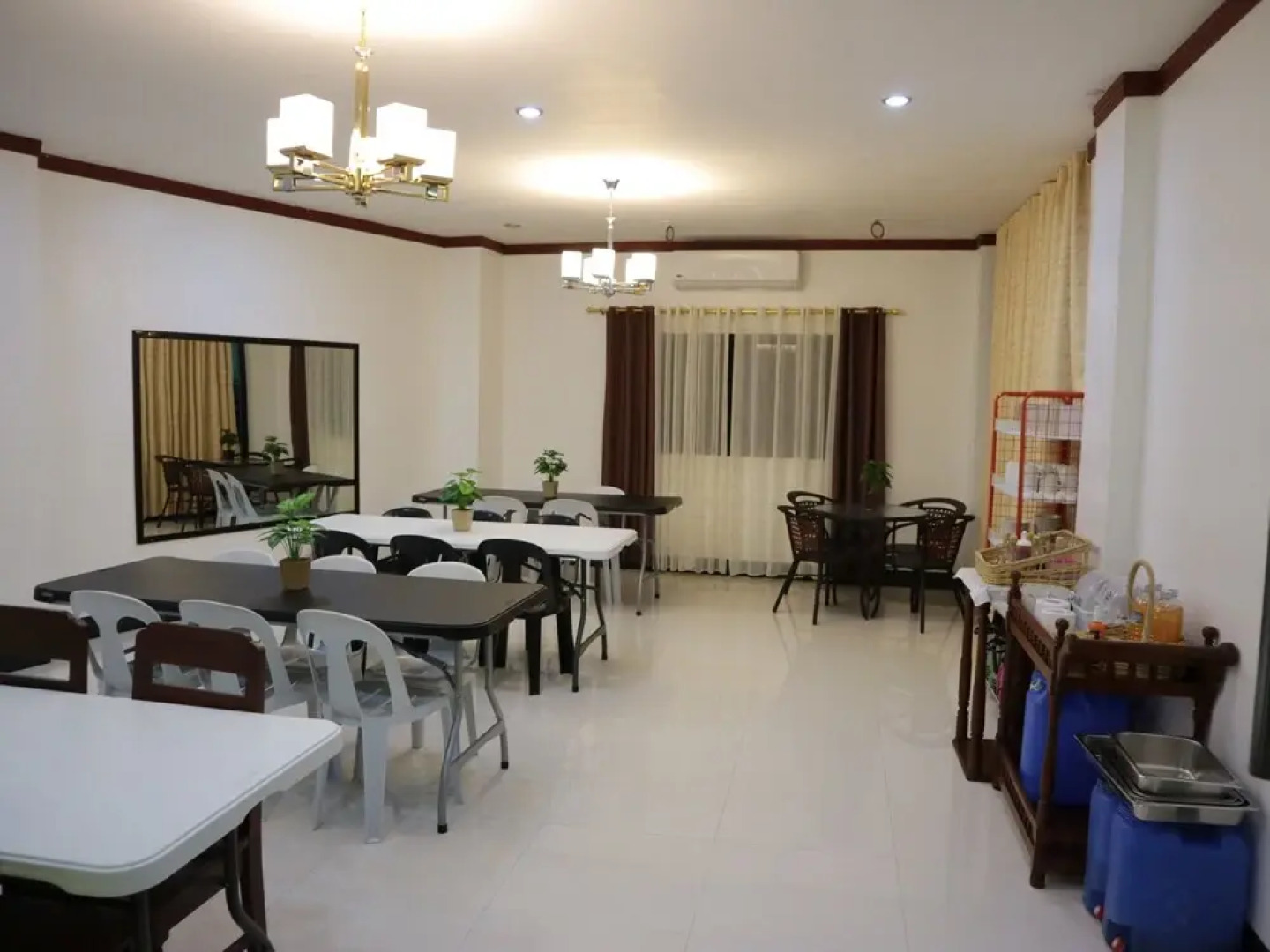 Endless Summer Hotel