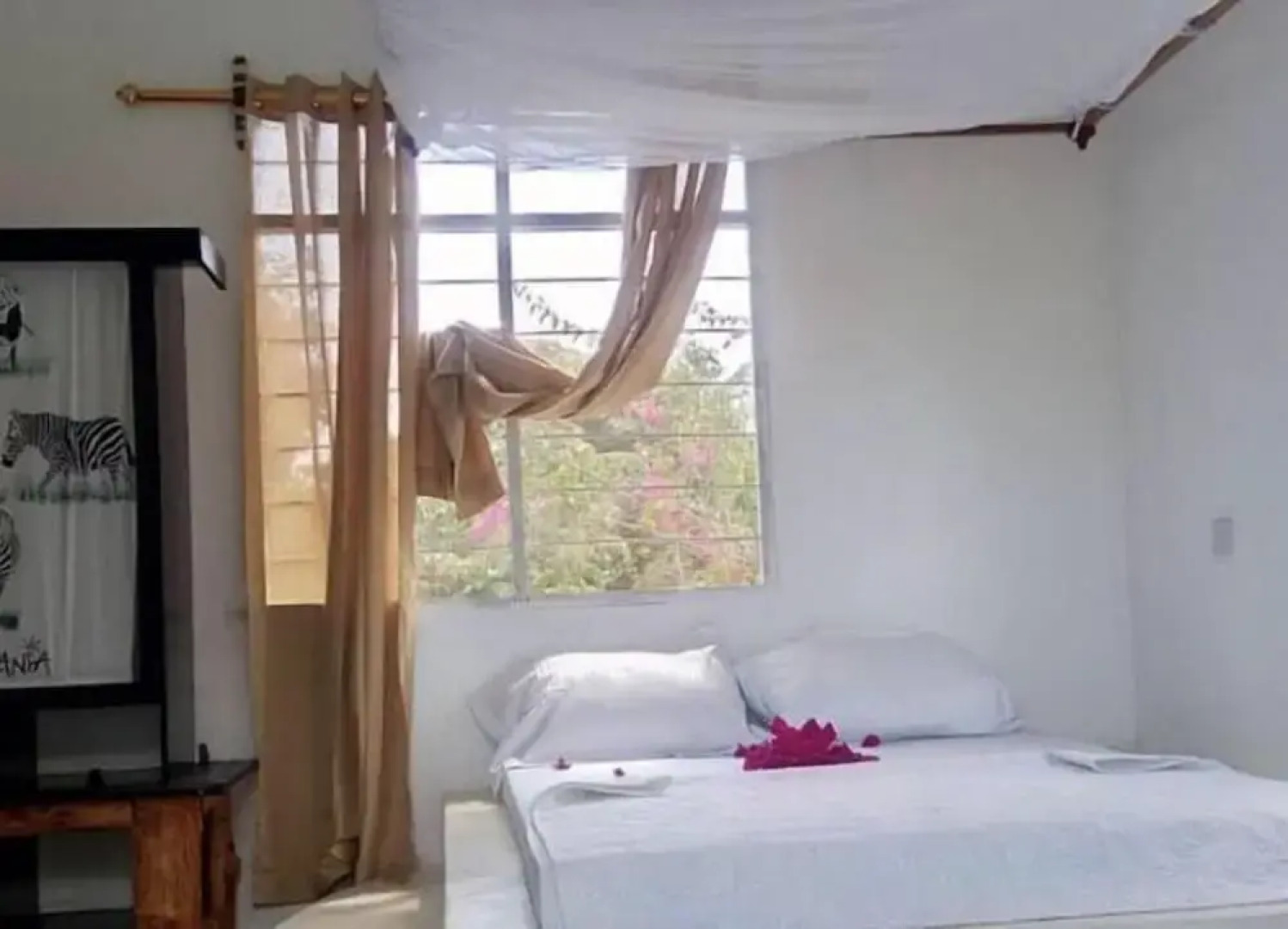 Sea Front Mafia Lodge