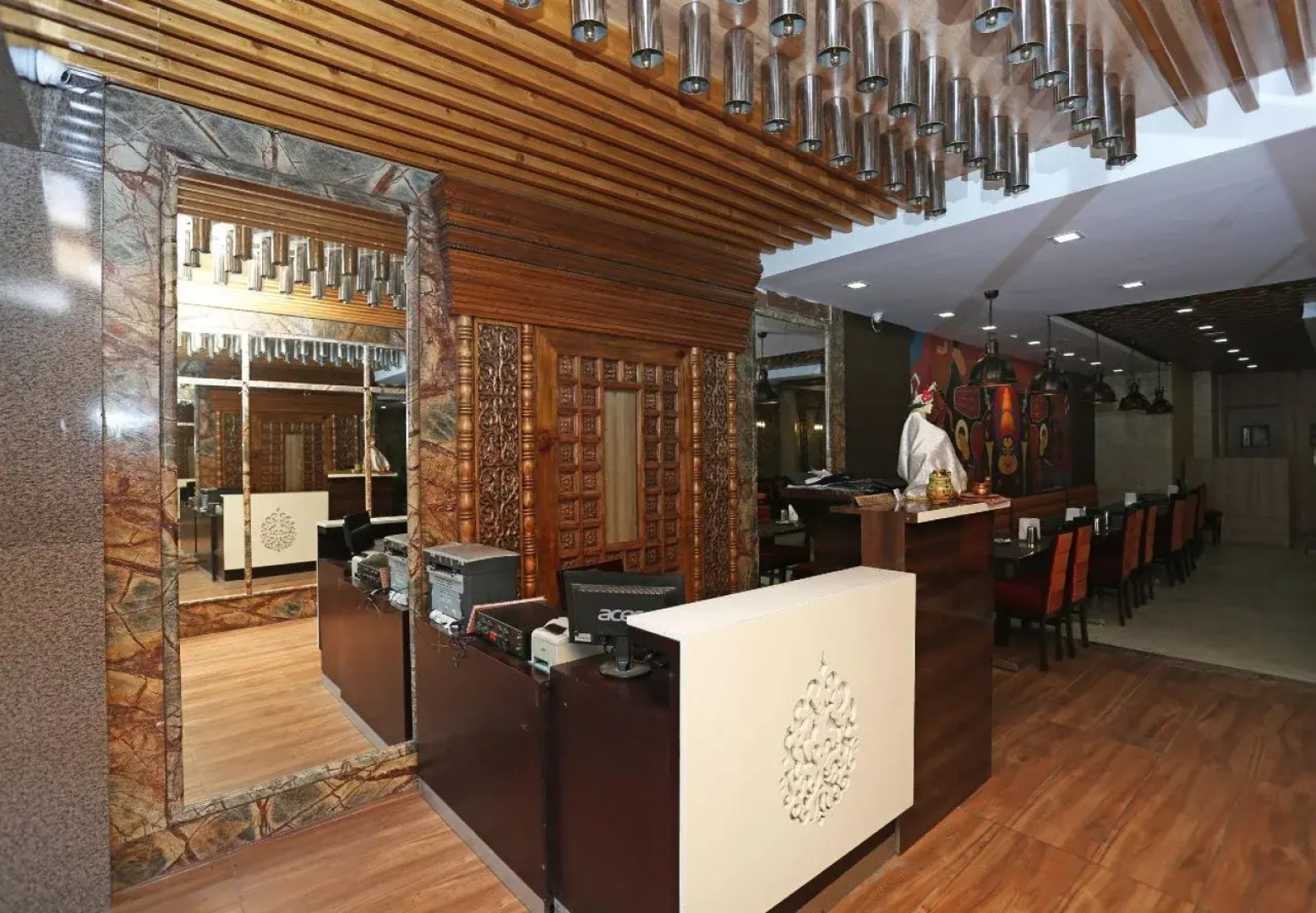OYO 8576 Hotel Jiwan Plaza
