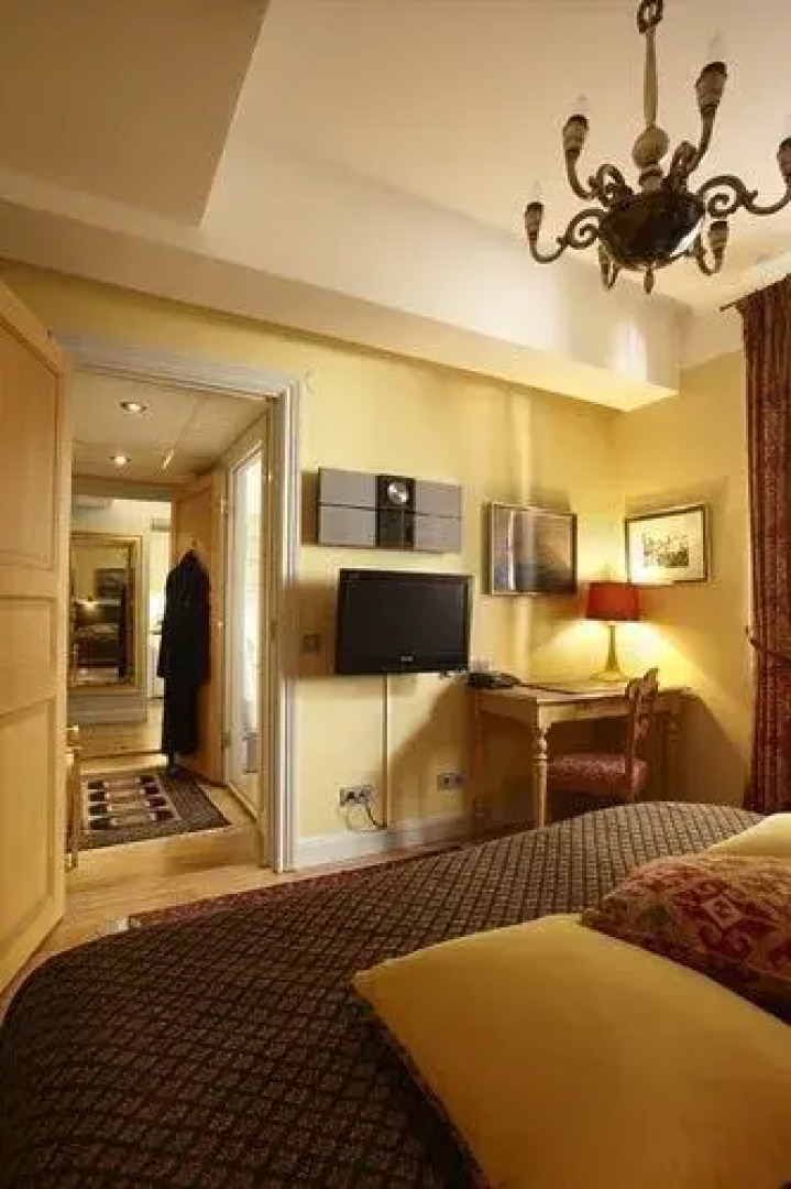 Collectors Victory Apartments