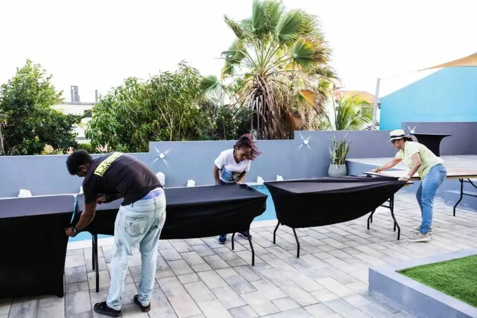 Private Estate with Pool 10bed/6baths