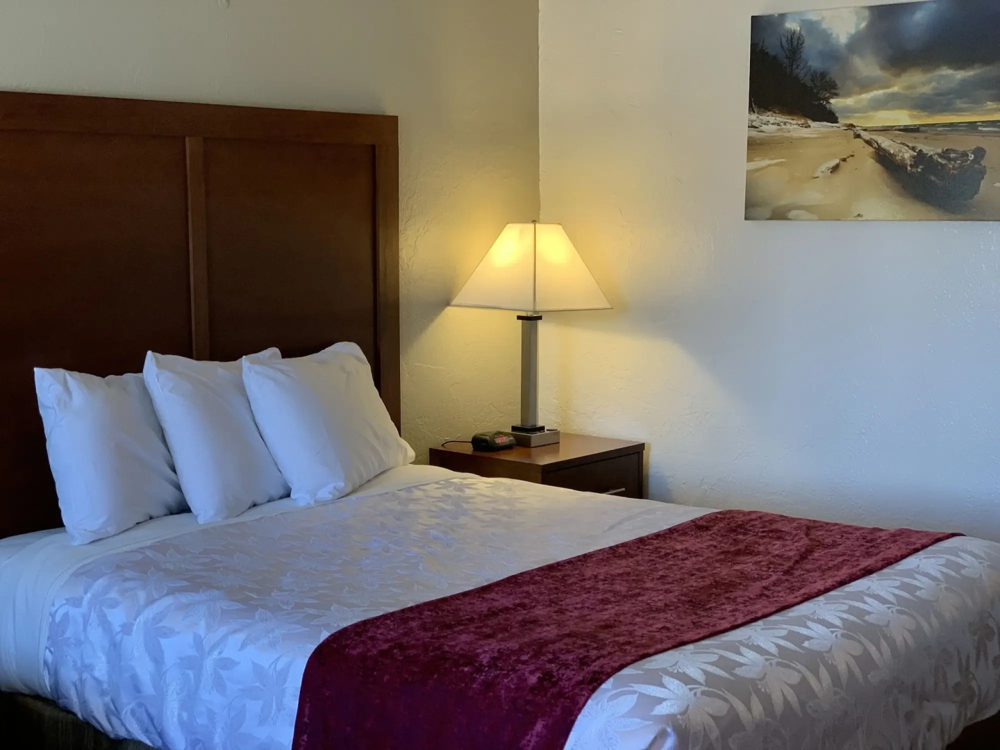 Red Carpet Inn Medford