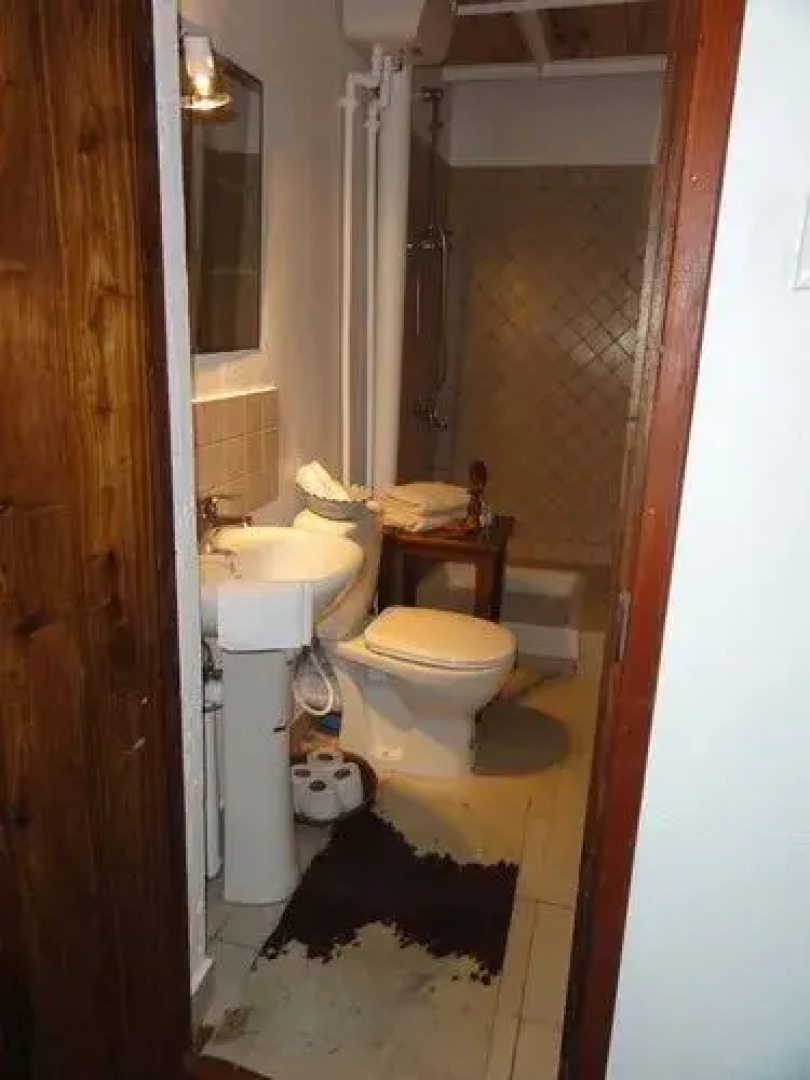 Meru House Lekisilai