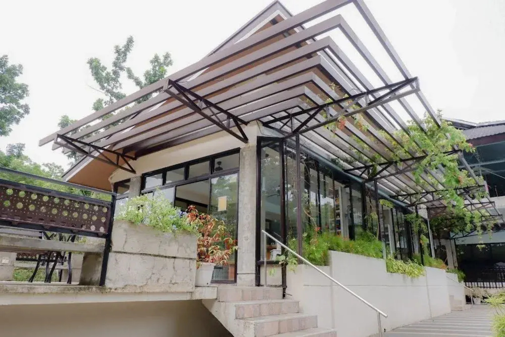 RedDoorz Premium @ Ouan's the Farm Resort