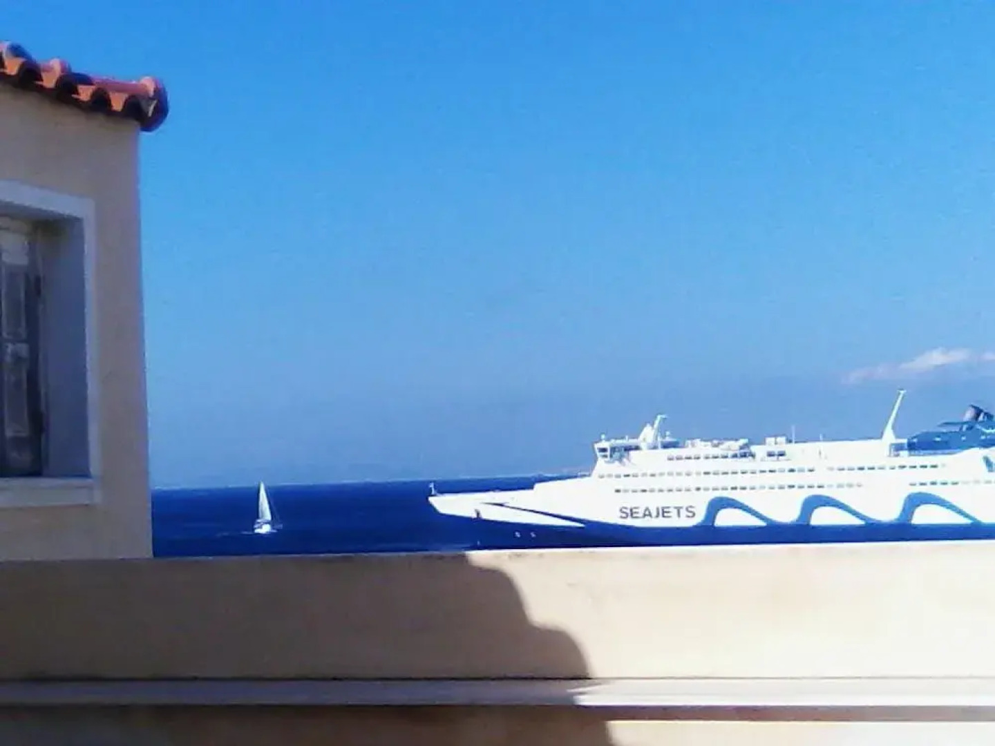 Sophisticated Central House In Tinos