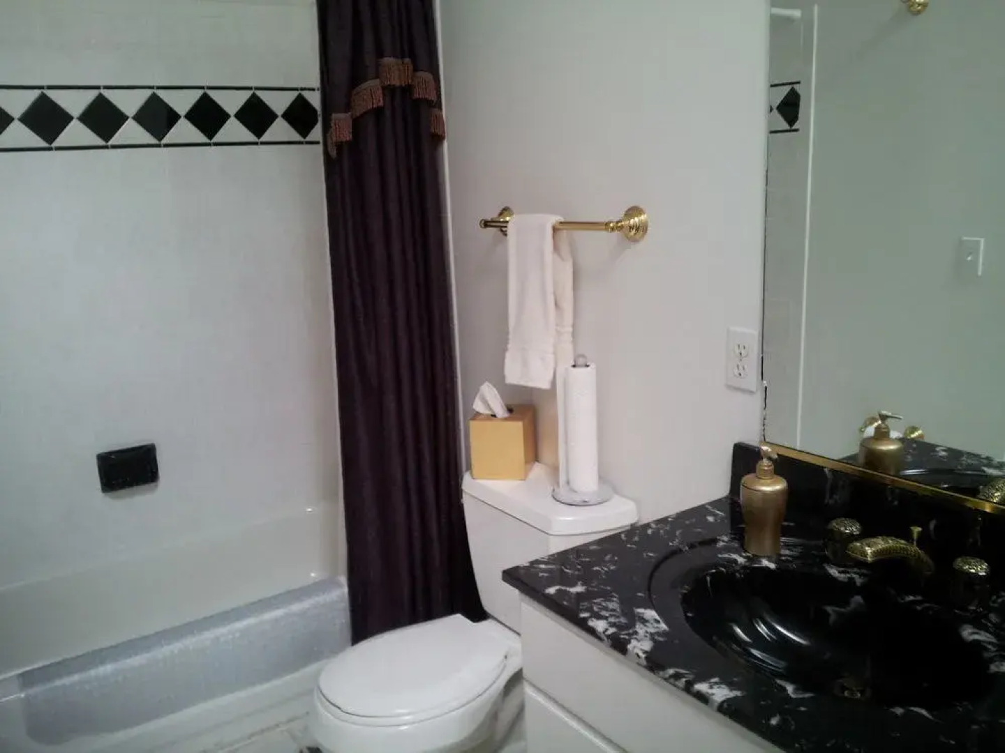 Rosewood Manor Bed & Breakfast