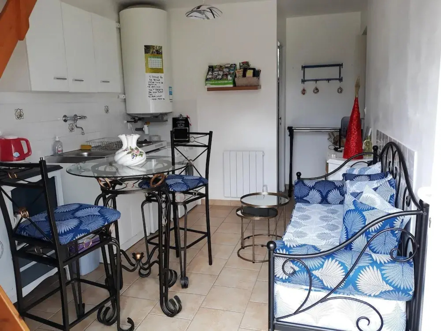 Property With one Bedroom in Sainte-marie-du-mont, With Enclosed Garden and Wifi - 100 m From the Beach