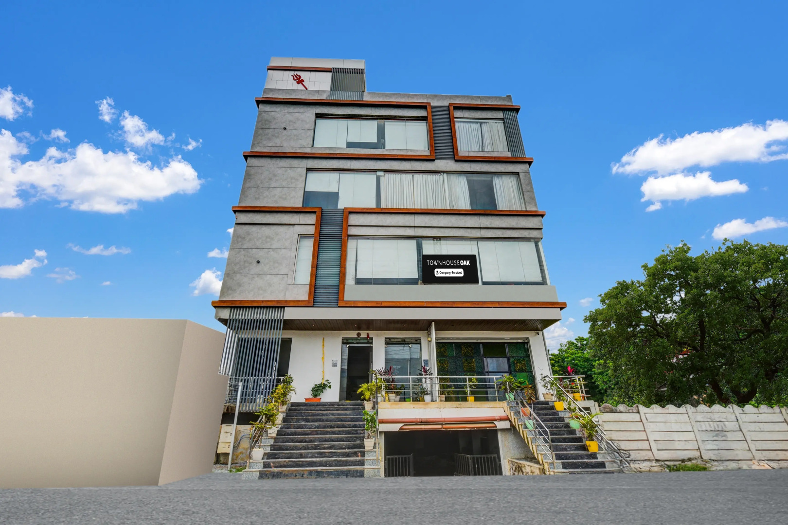 Townhouse Oak Shri Jagannath Temple Formerly Sai Thrishul Grand