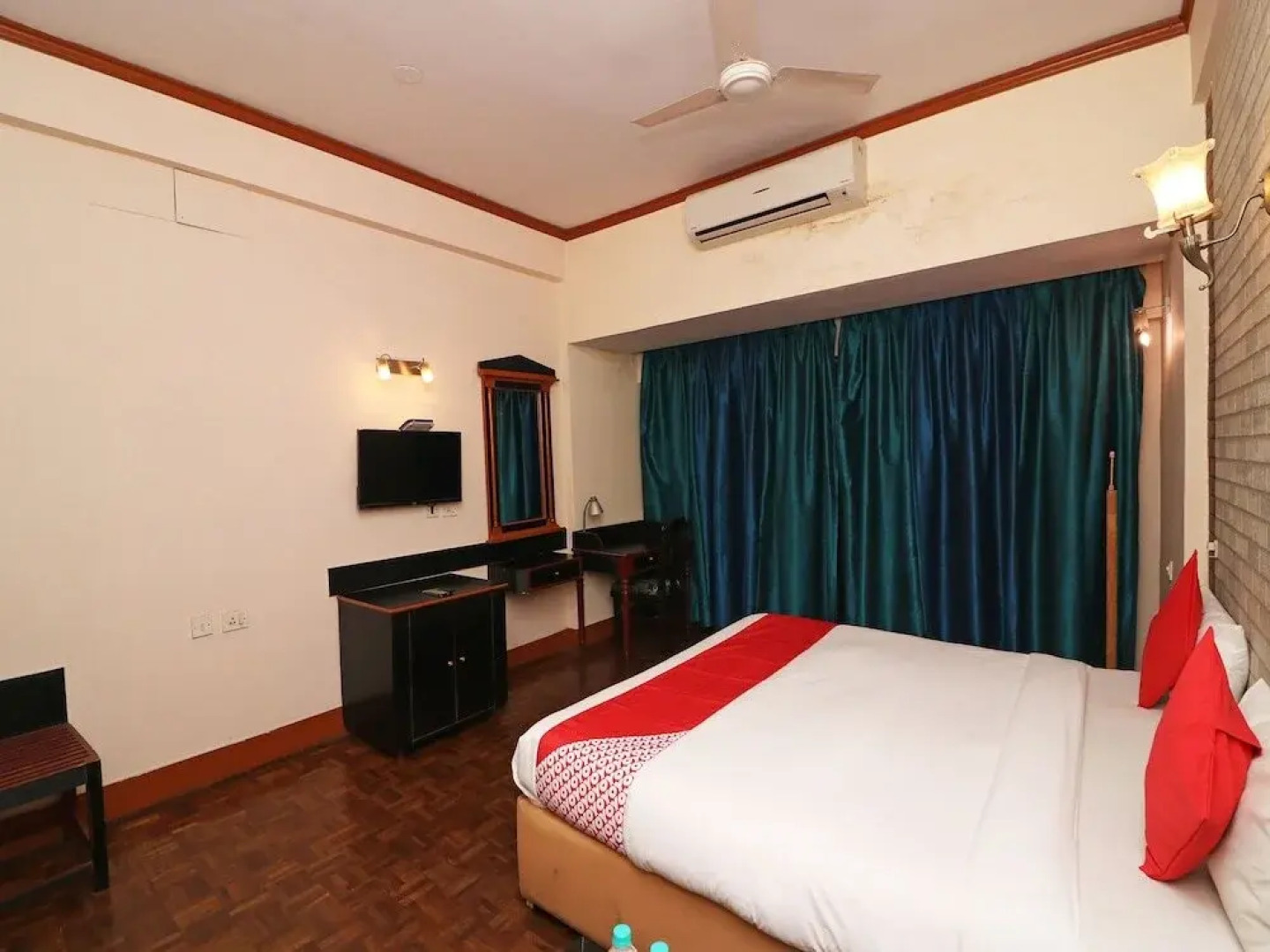 Landmarc Plaza by OYO Rooms