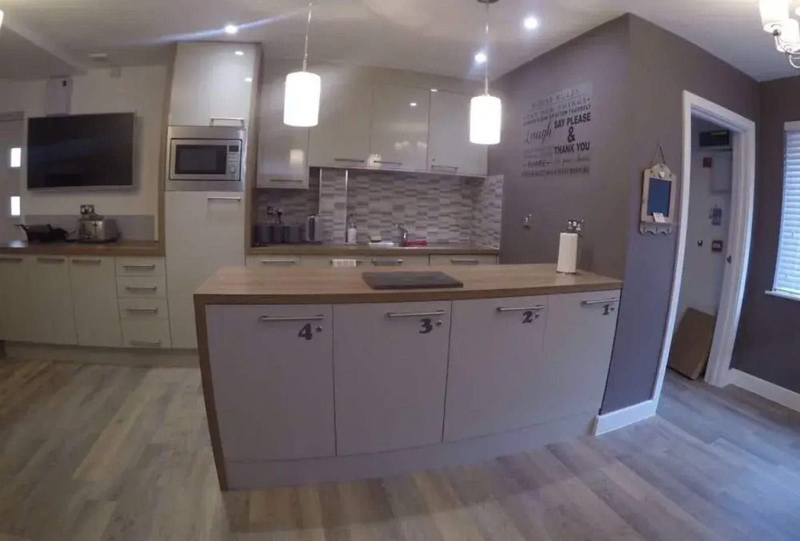 Deepcut Lodge Bed and Breakfast Self Service