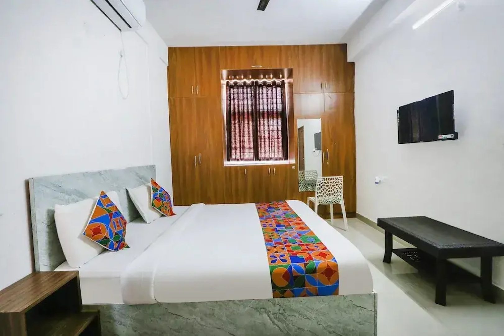 Fabexpress Kp Suites Villas