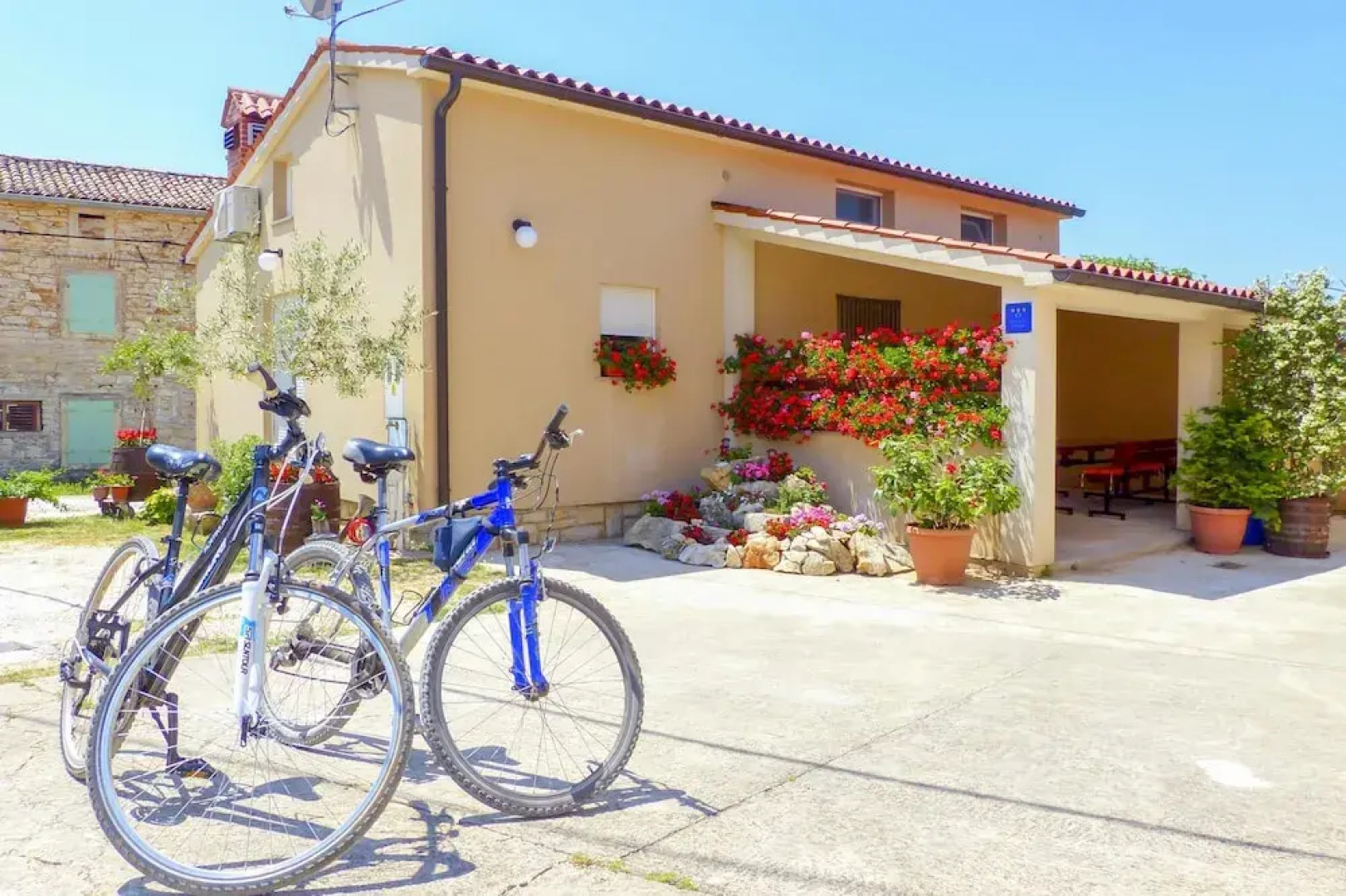 Holiday House Leonida