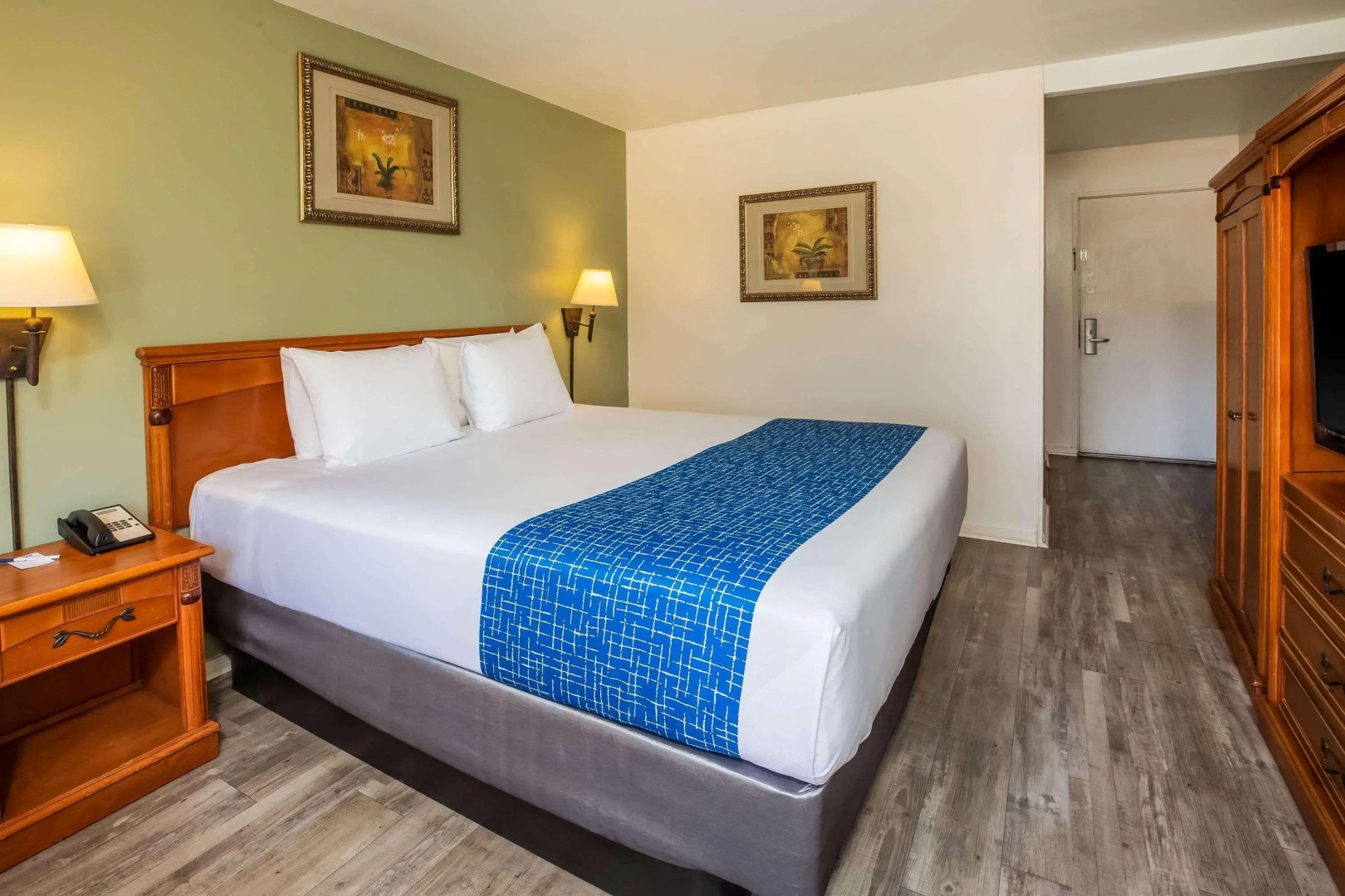 Travelodge by Wyndham Red Bluff South of Redding