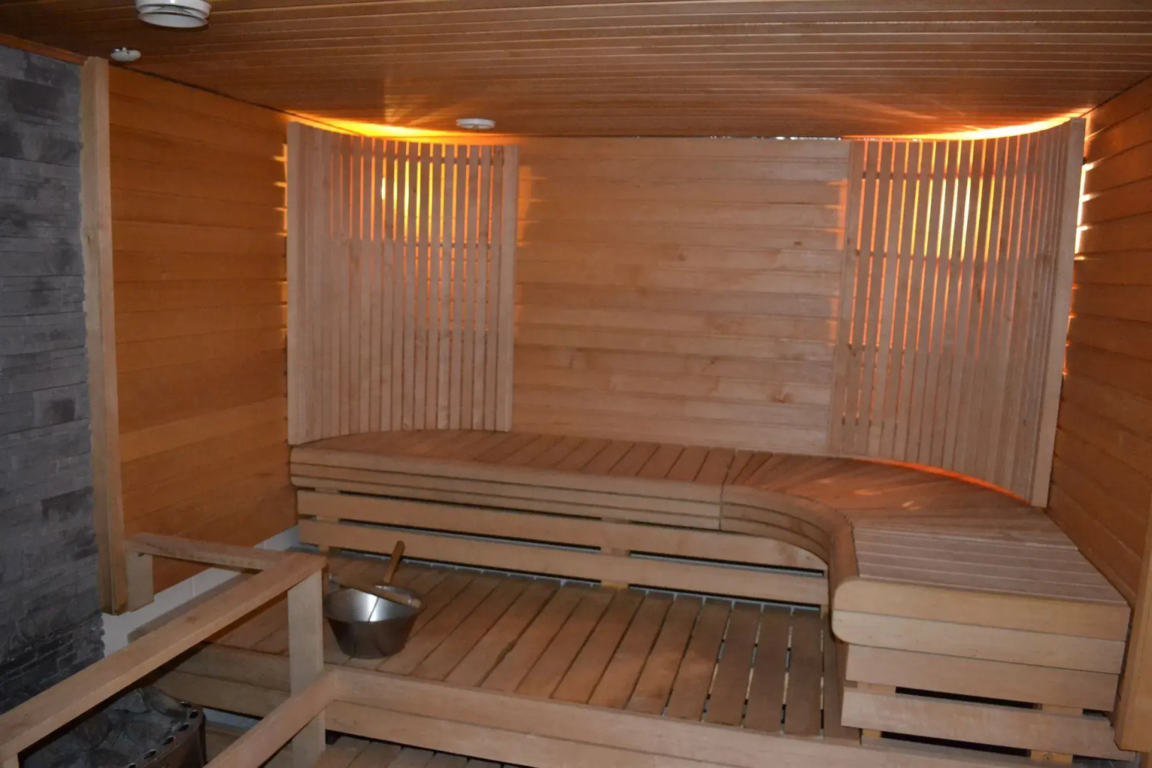 Hotel Aateli Lakeside