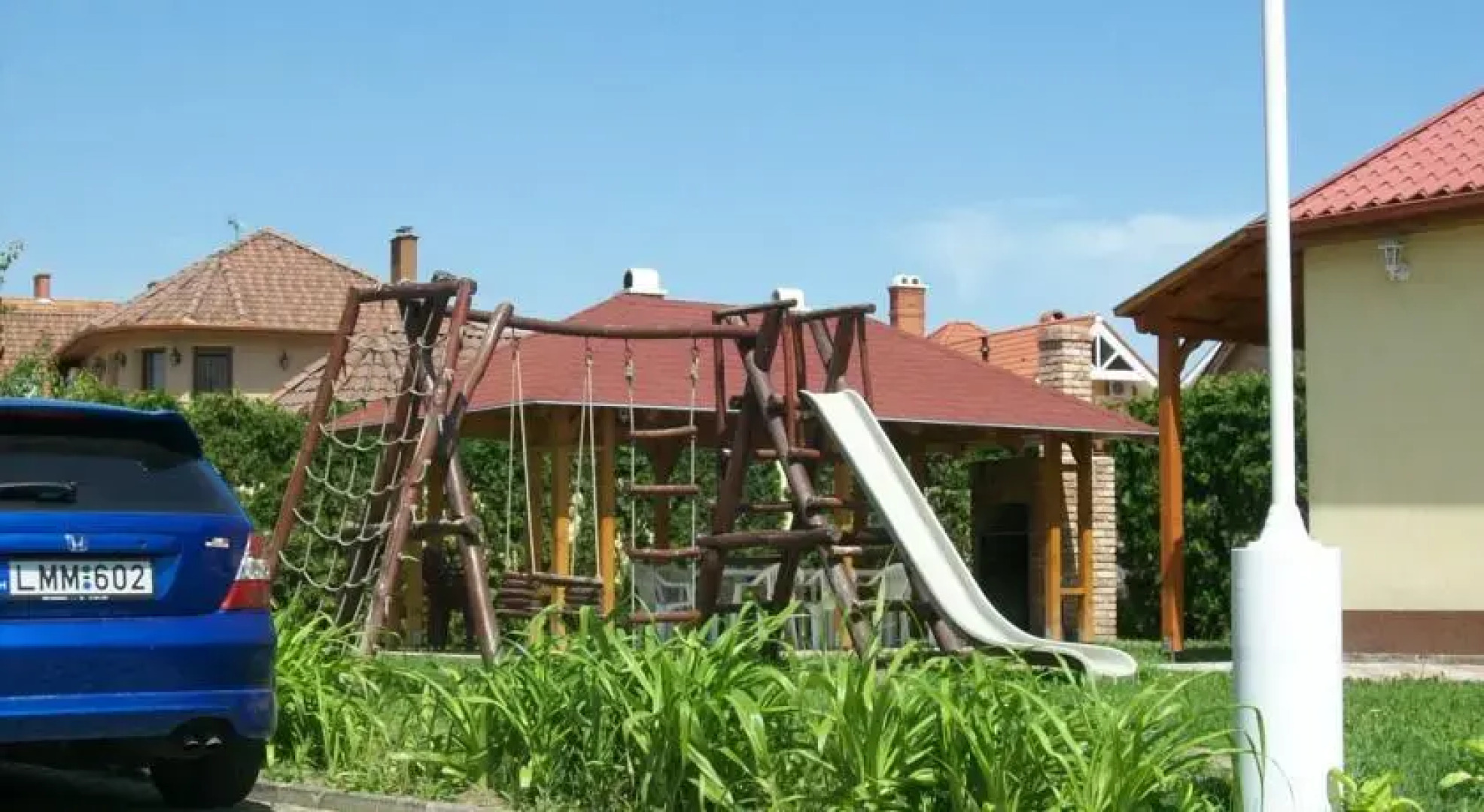 Aqua Azur Guesthouse