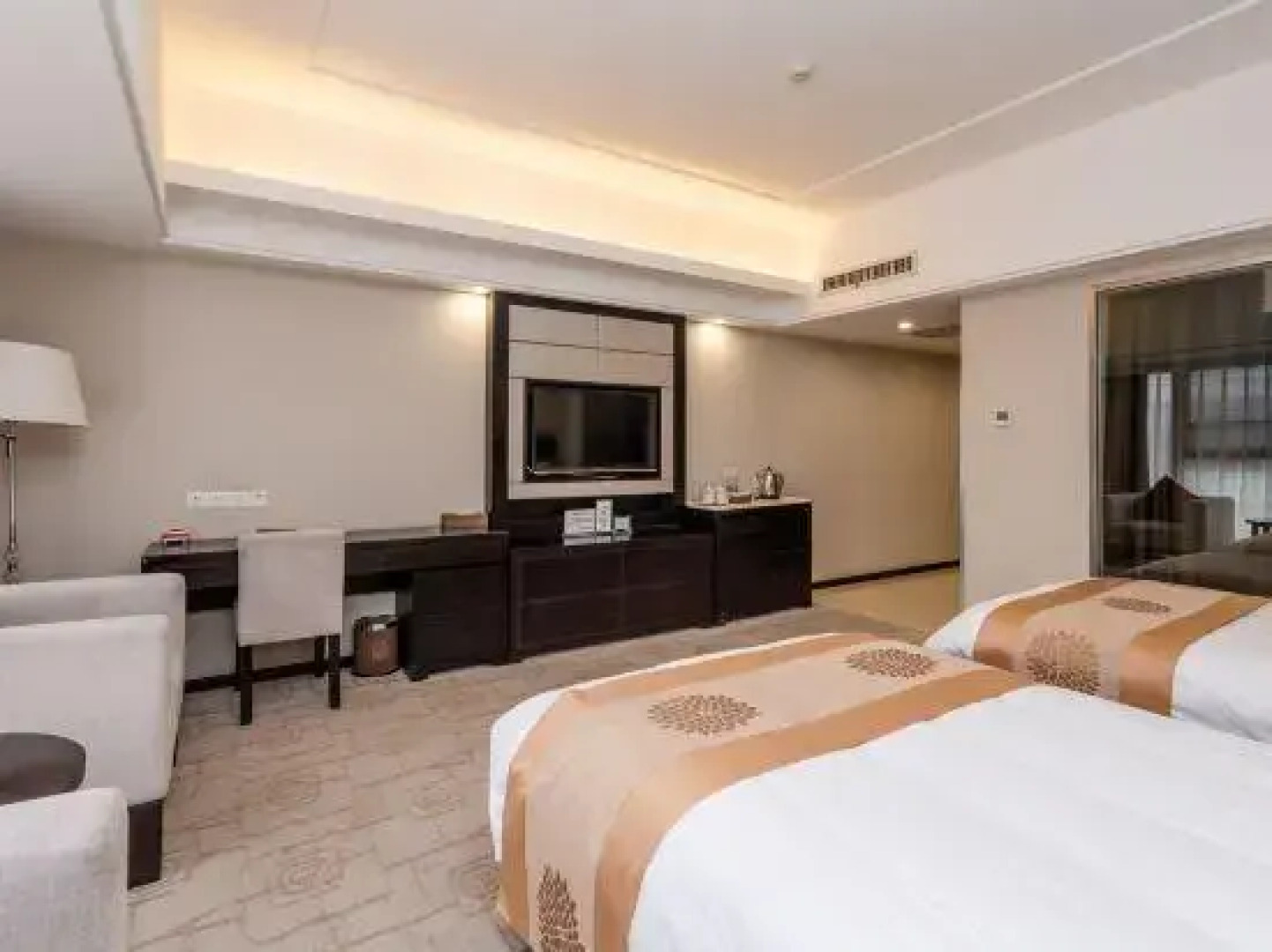 Hometown Lotus Hotel