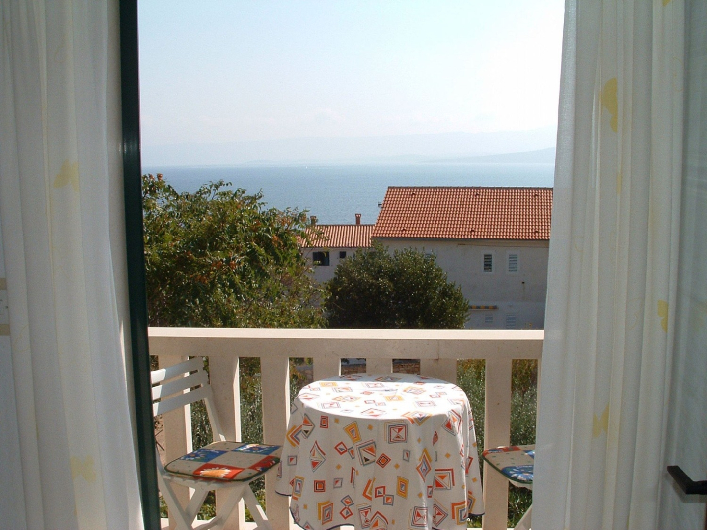 Apartment Sim - 130 m from sea: A1 Zuti Bol, Island Brac