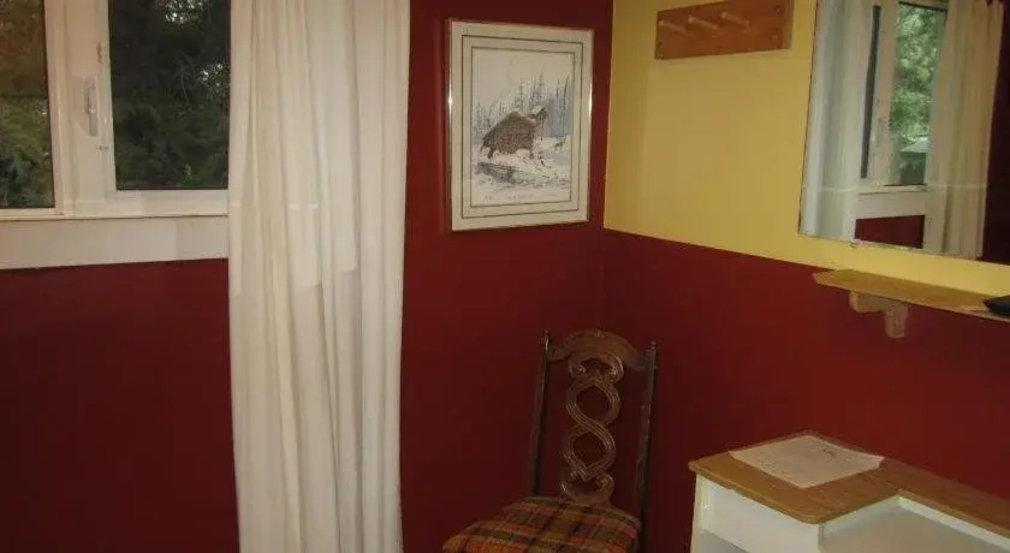 The Beez Kneez Bakpakers