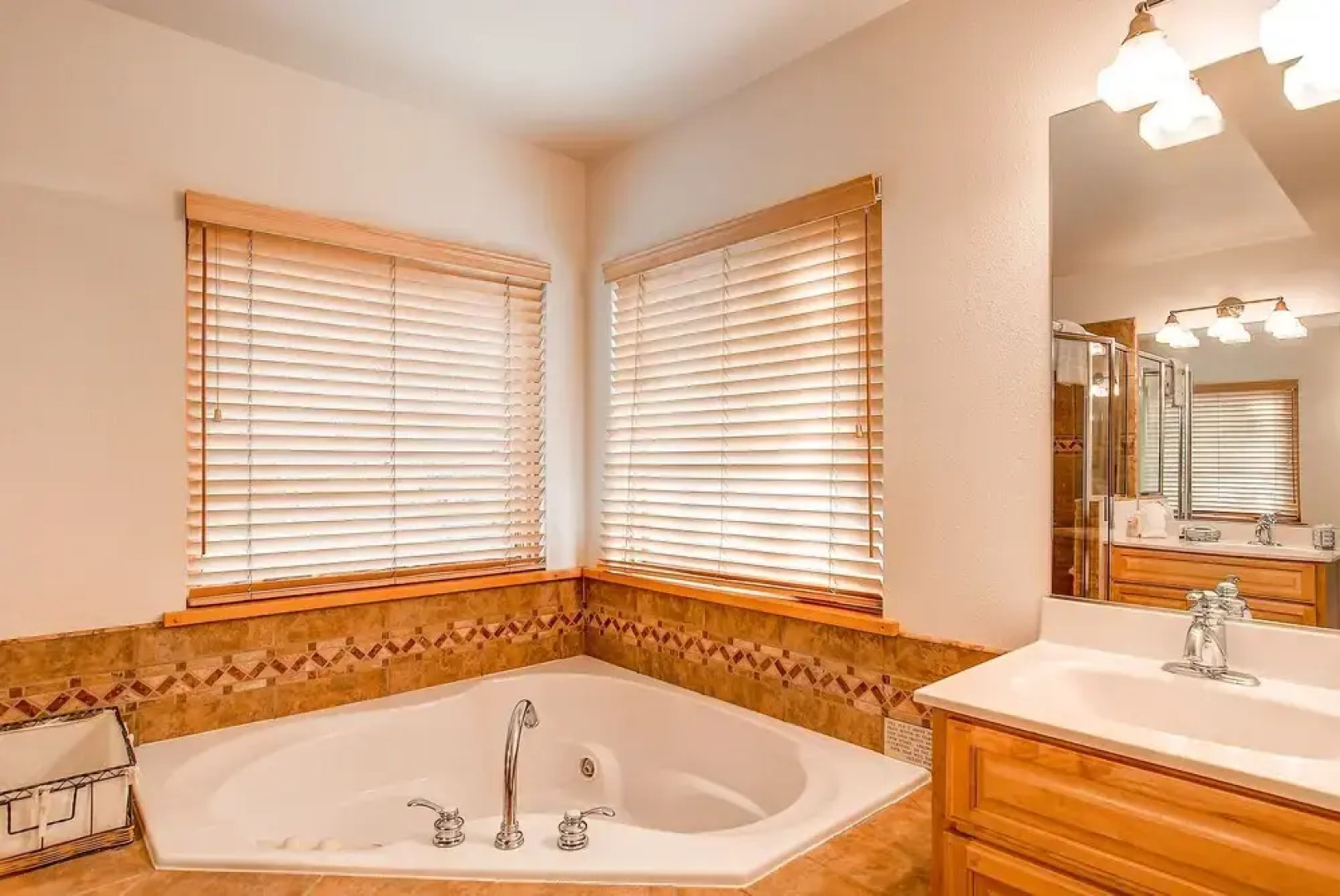 Timber Heights Lodge 3 Bedroom Home by RedAwning