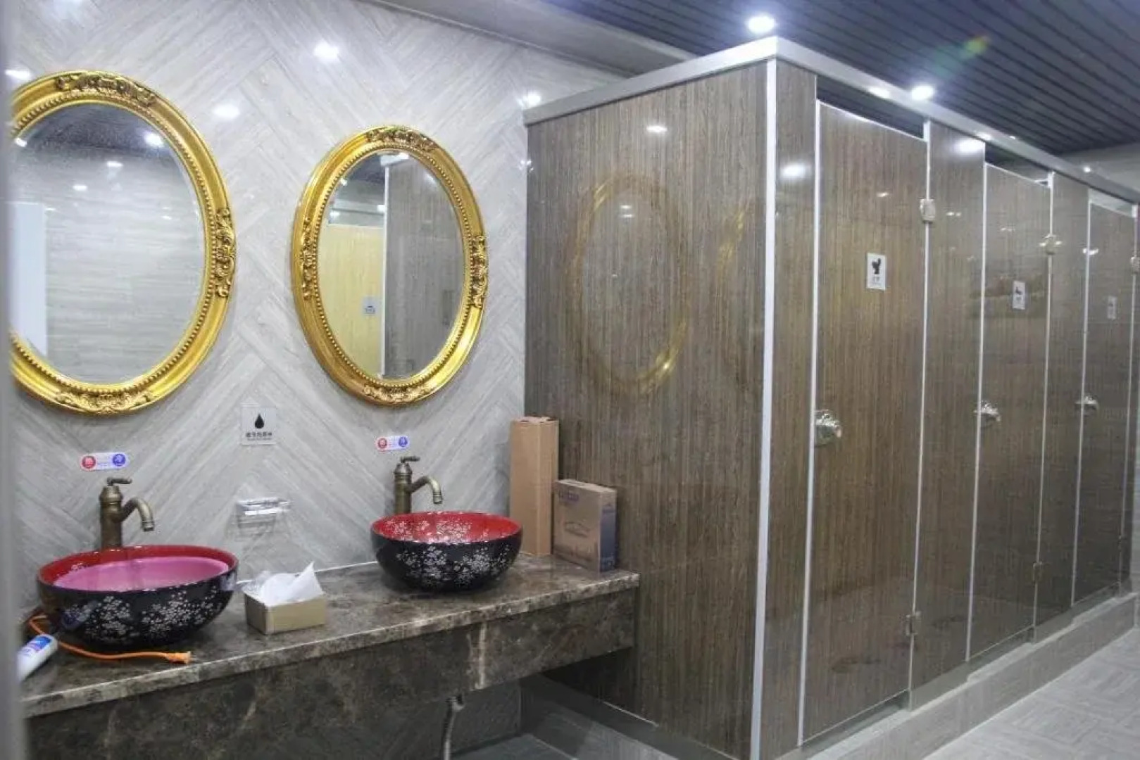 Ziyuoxing International Hostel